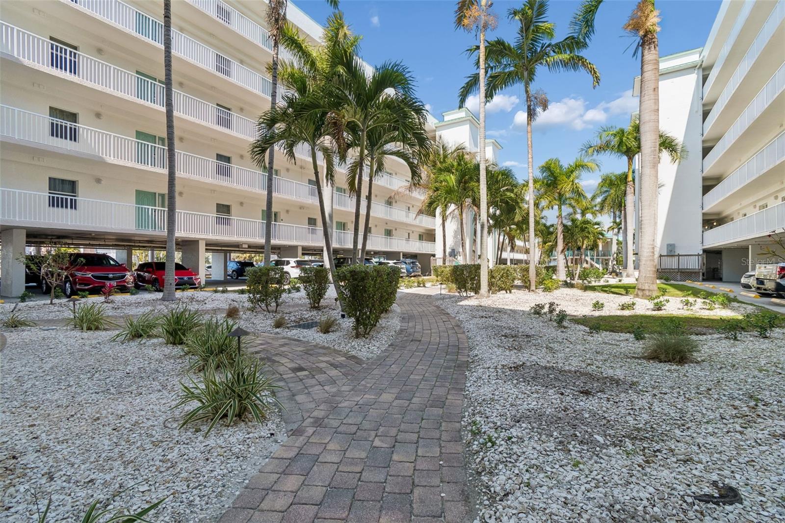 Image 46 of 73 For 12000 Gulf Boulevard 309s
