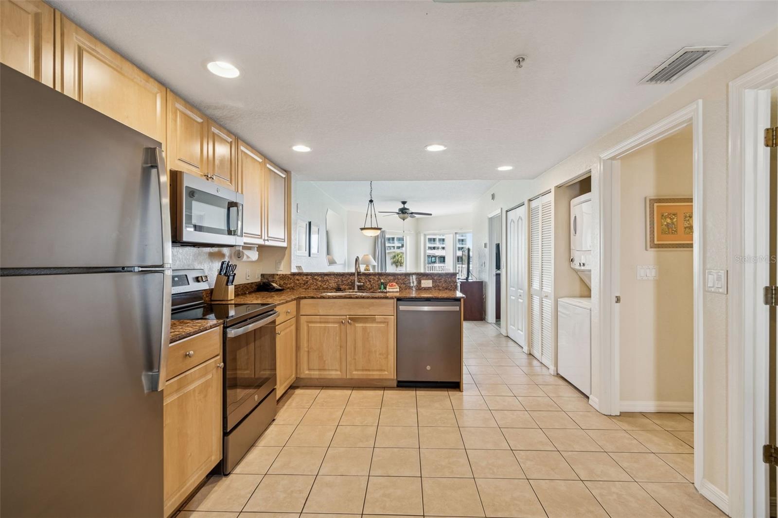 Image 7 of 73 For 12000 Gulf Boulevard 309s