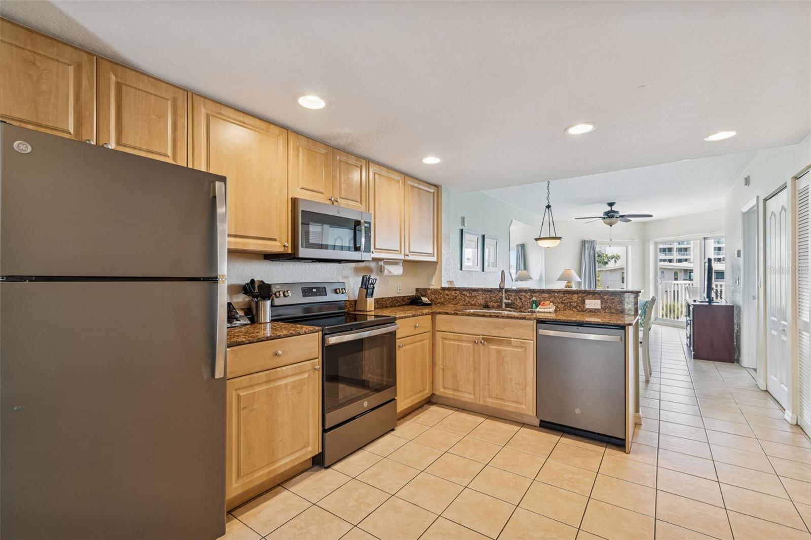 Image 8 of 73 For 12000 Gulf Boulevard 309s