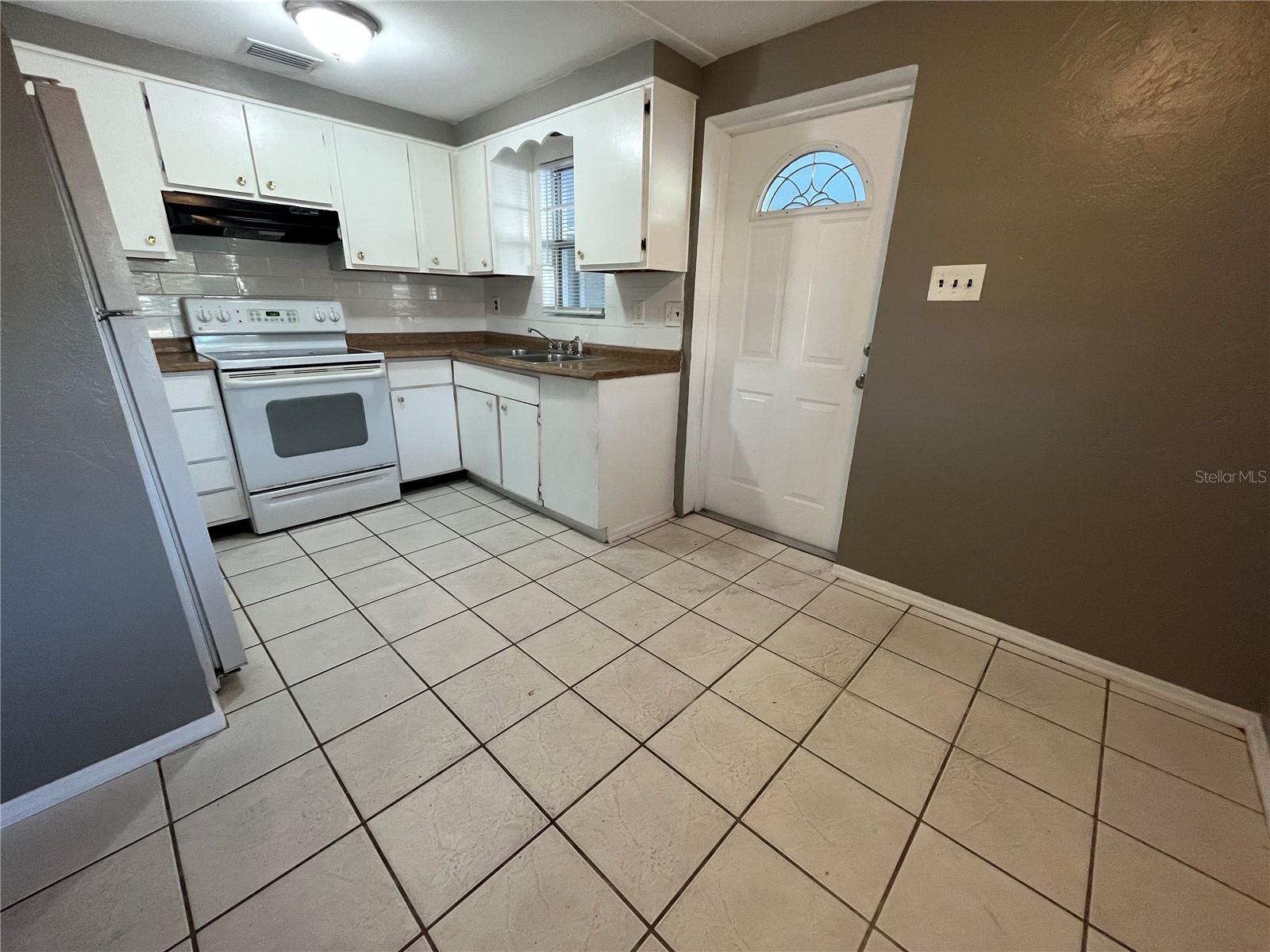 Image 6 of 13 For 6608 12th Street W