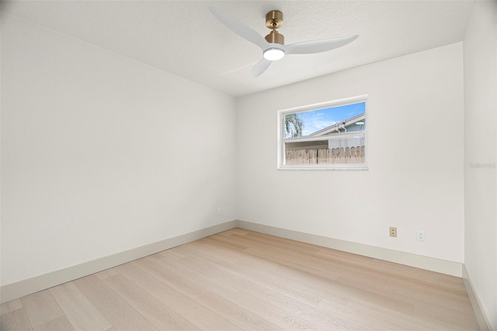 Image 21 of 34 For 6567 22nd Street N