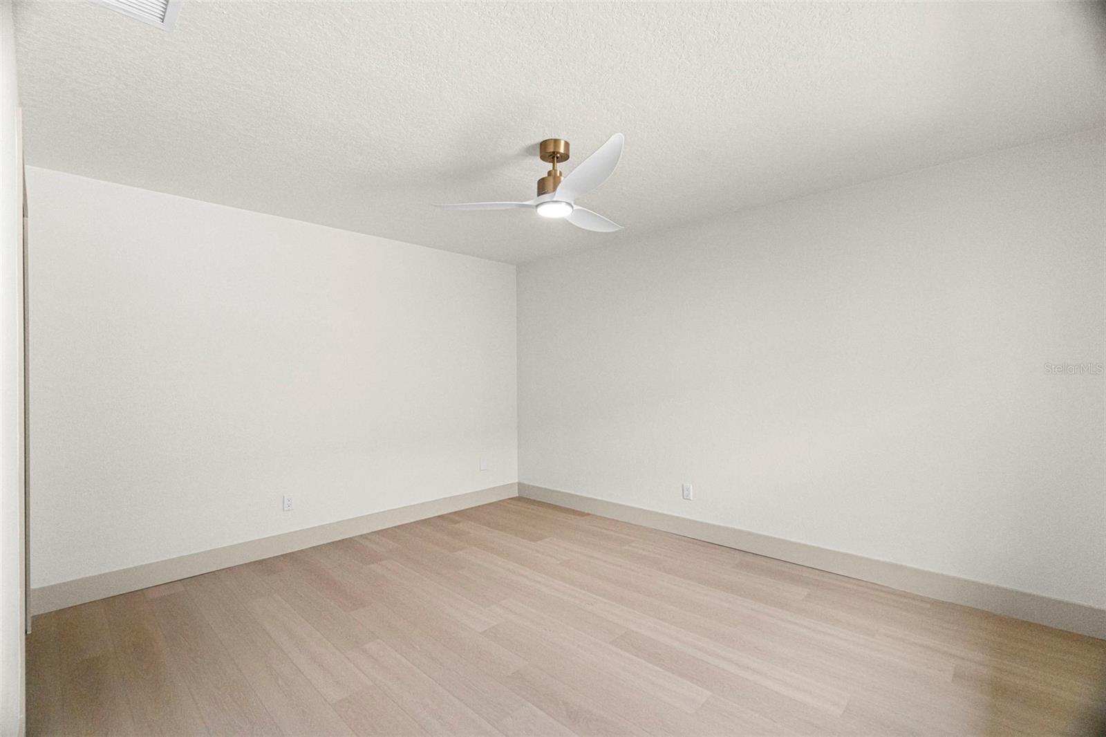 Image 25 of 34 For 6567 22nd Street N