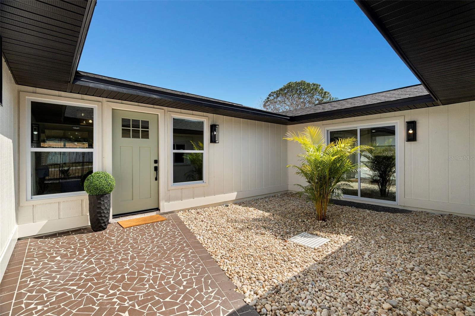 Image 3 of 34 For 6567 22nd Street N