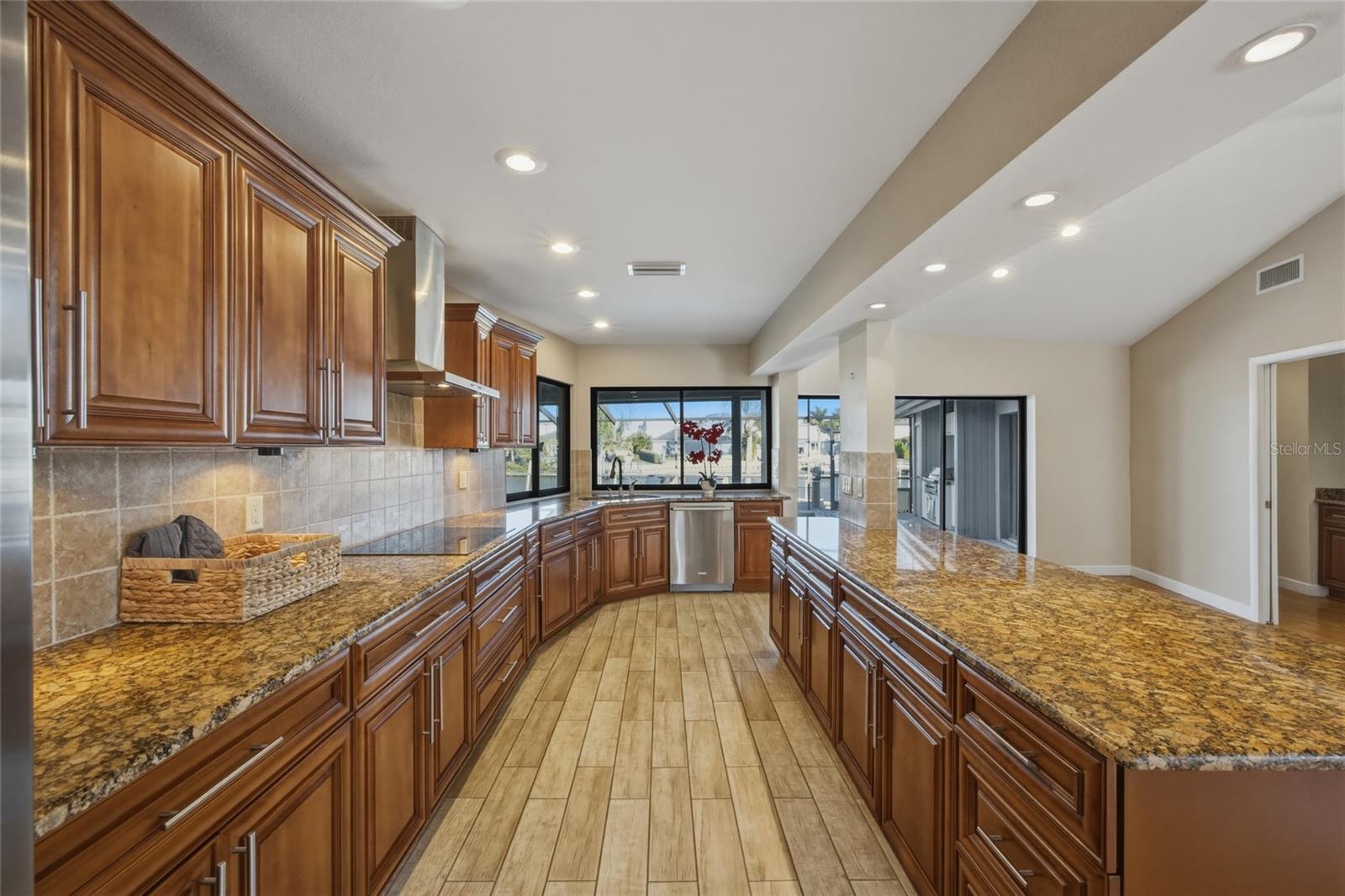 Image 9 of 49 For 4157 Saltwater Boulevard