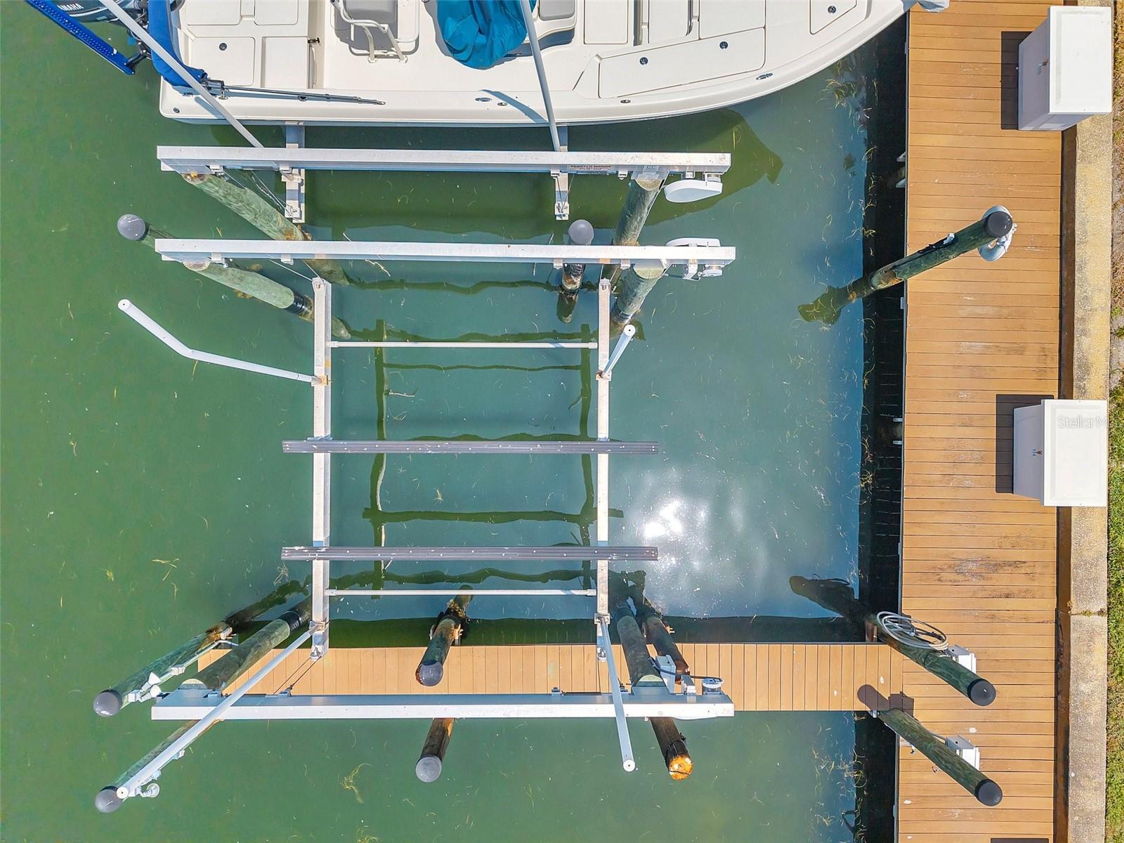 Image 2 of 7 For 0 #114ss Coquina Key Drive Se 114ss