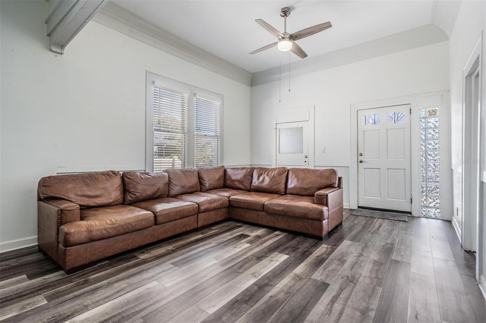 Image 11 of 26 For 2319 Aileen Street