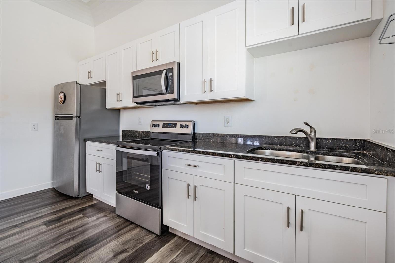 Image 18 of 26 For 2319 Aileen Street