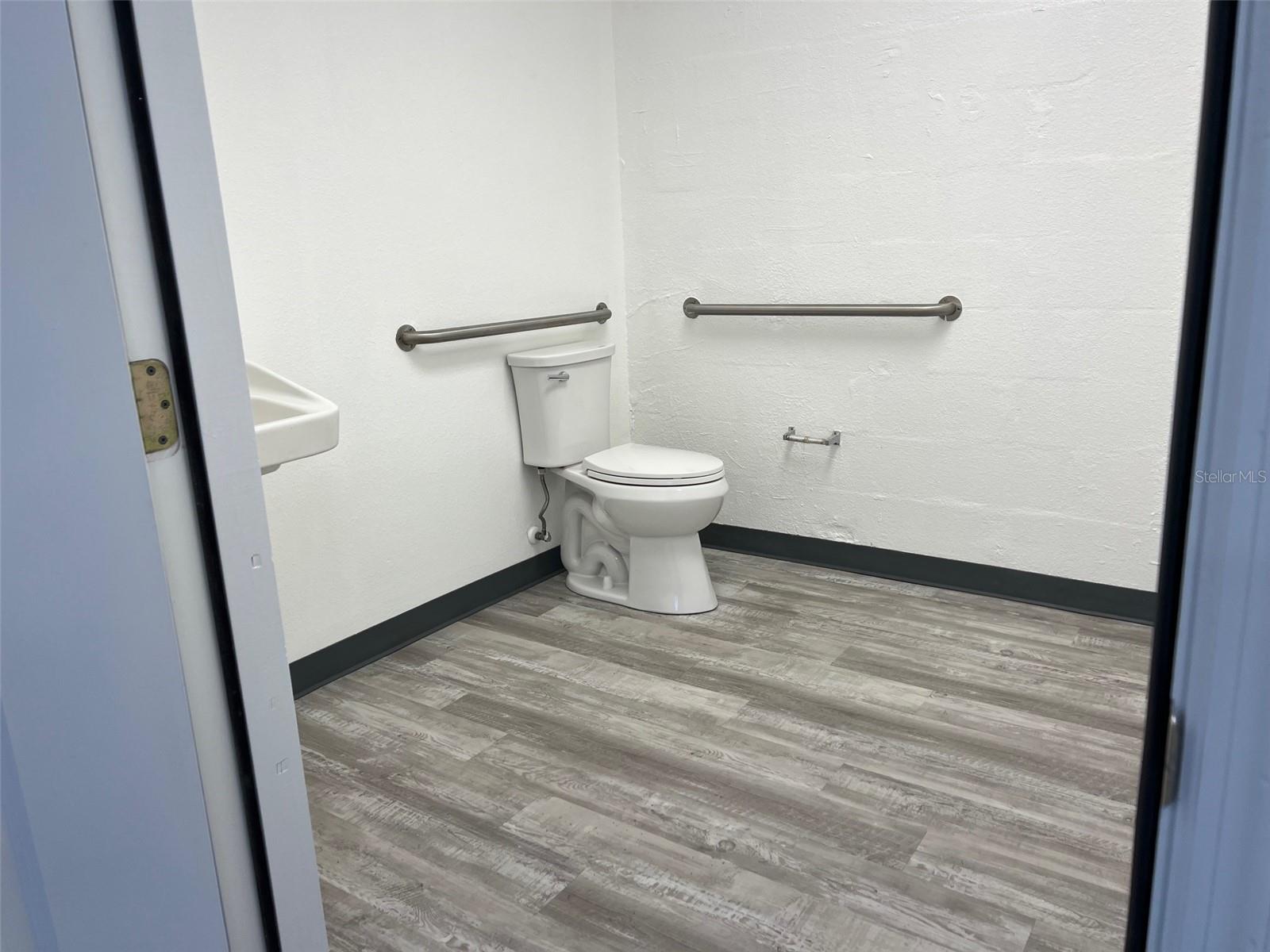 Image 6 of 16 For 1710 Fort Harrison Avenue