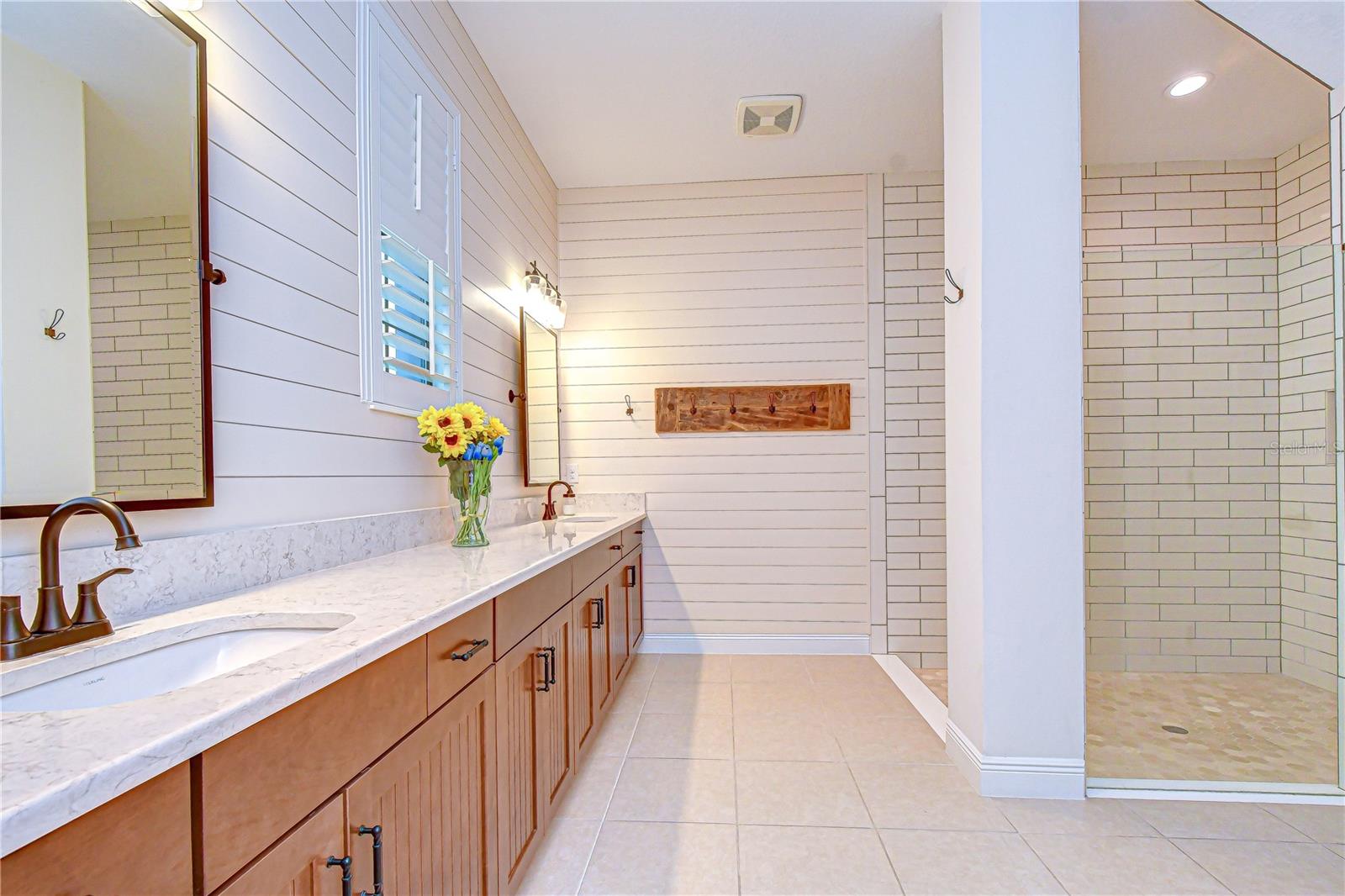 Image 18 of 37 For 13706 Osprey Fern Lane