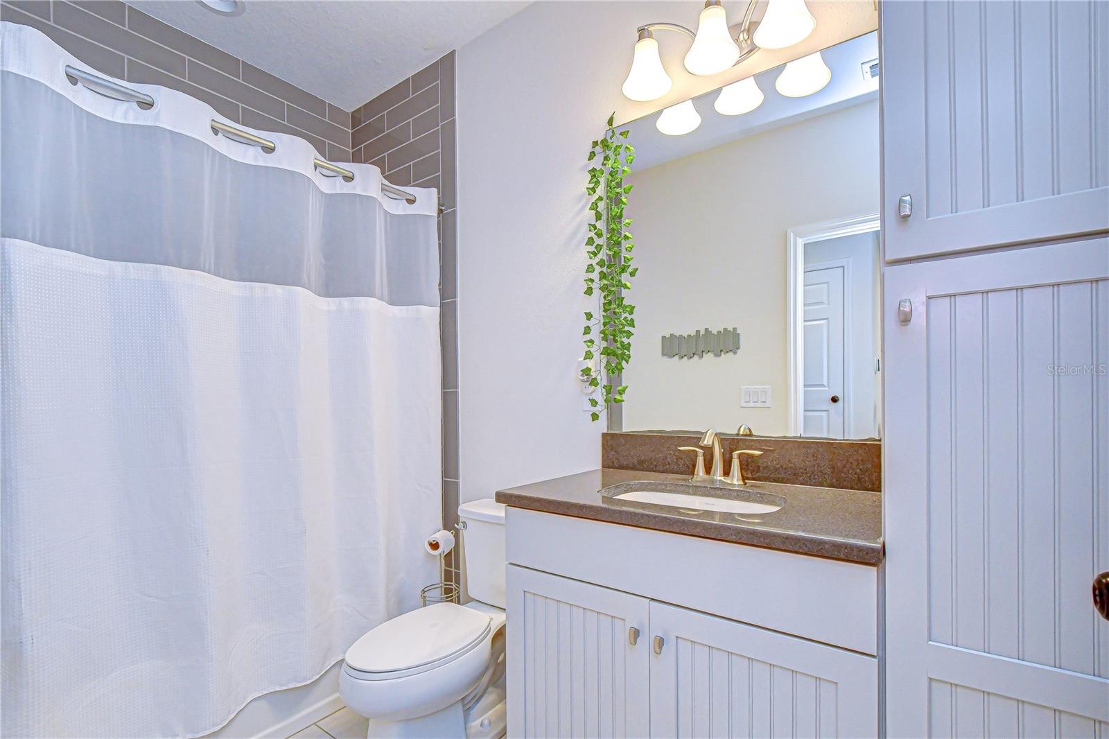 Image 30 of 37 For 13706 Osprey Fern Lane