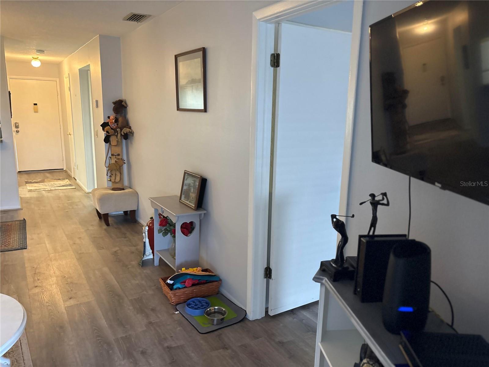 Image 16 of 41 For 9617 Brassie Court