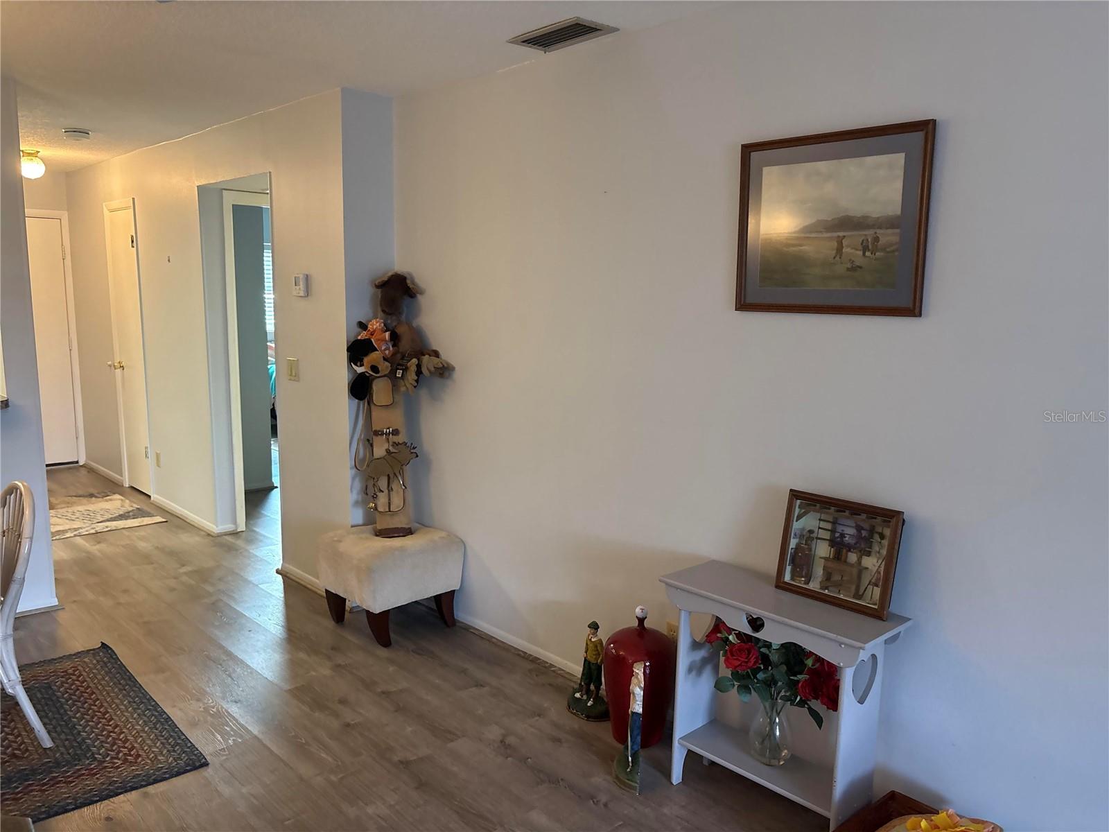 Image 19 of 41 For 9617 Brassie Court