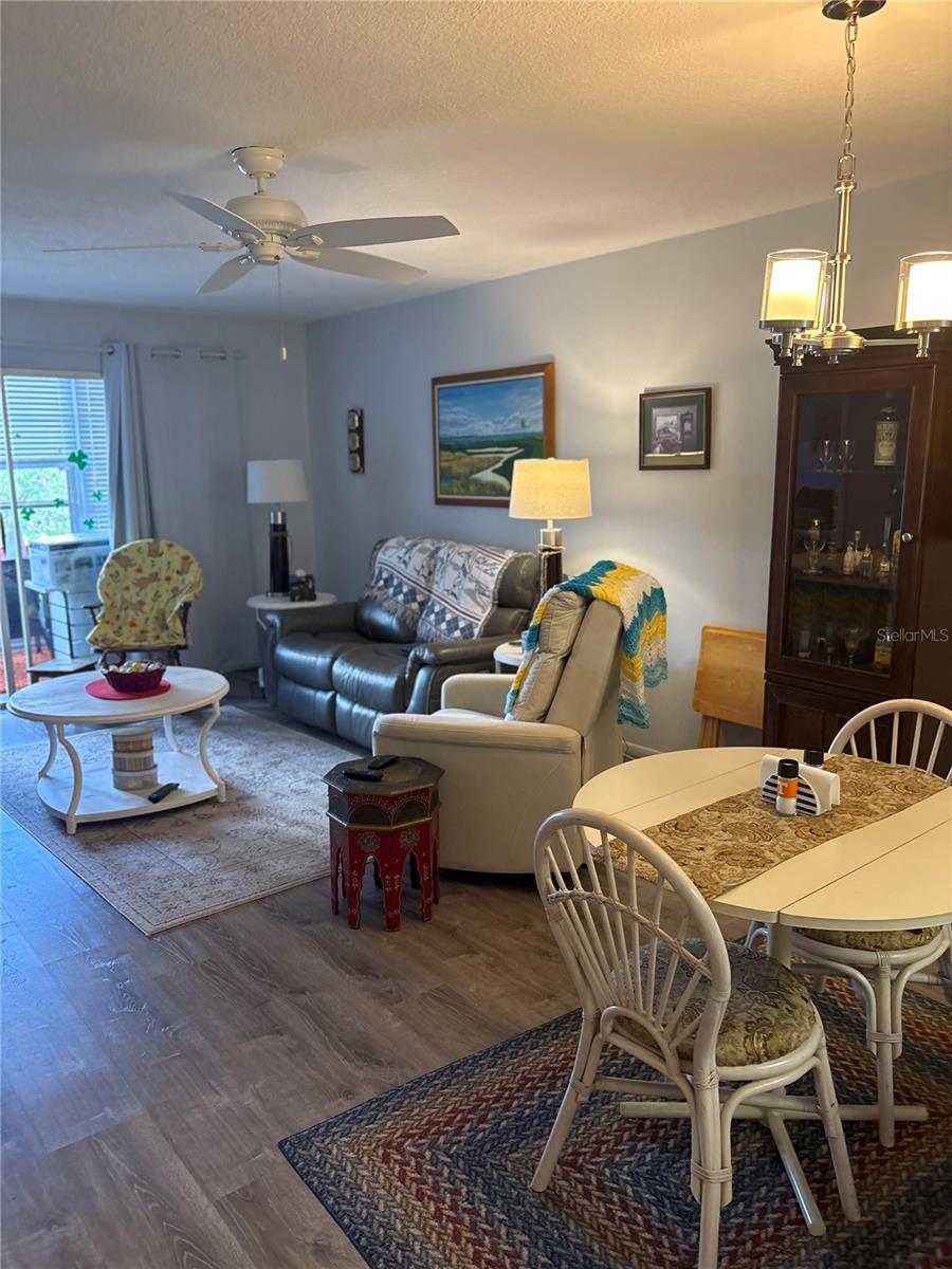 Image 22 of 41 For 9617 Brassie Court