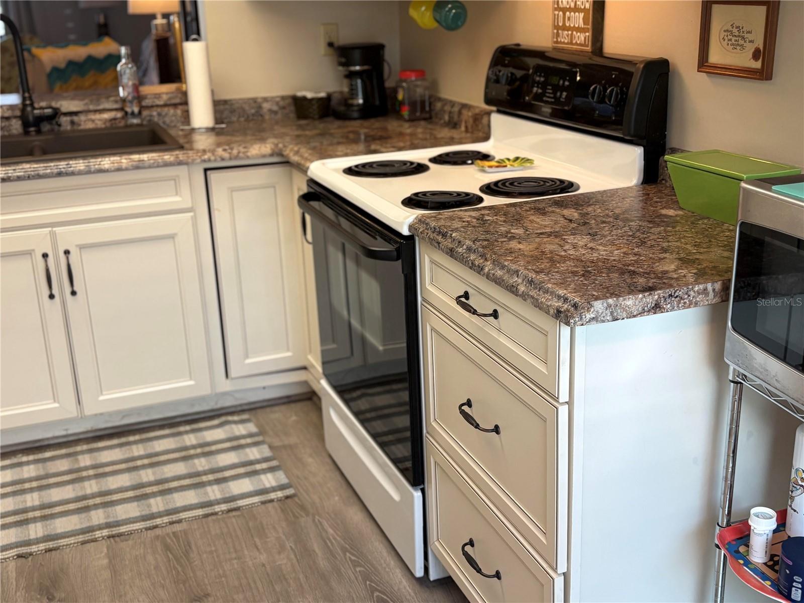 Image 6 of 41 For 9617 Brassie Court