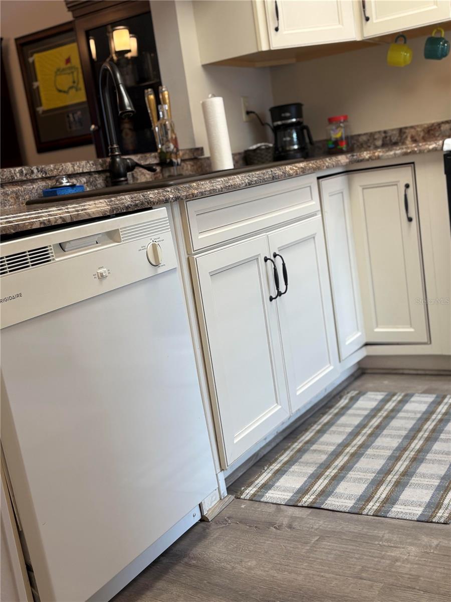 Image 7 of 41 For 9617 Brassie Court