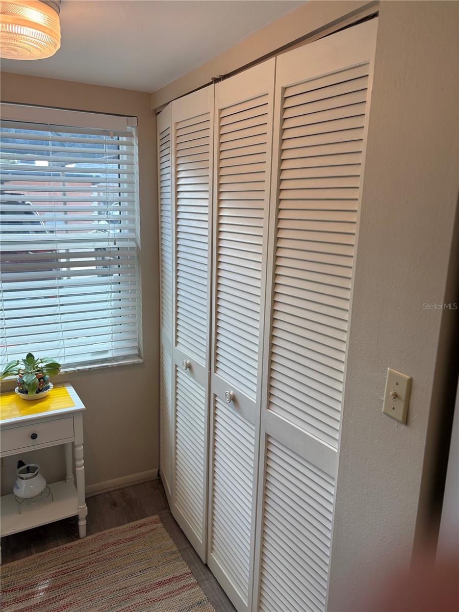 Image 9 of 41 For 9617 Brassie Court