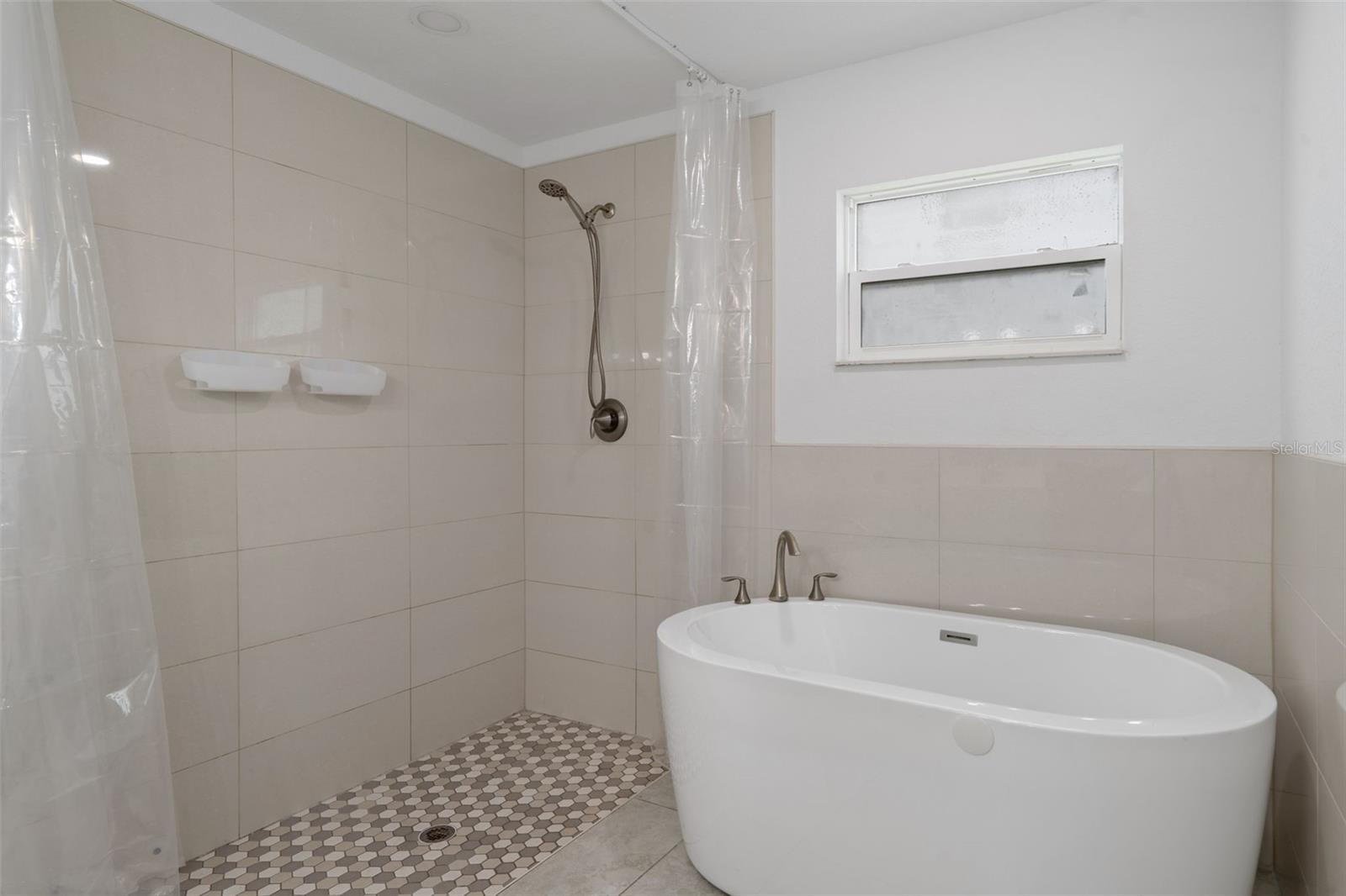 Image 15 of 23 For 5106 Pacific Avenue