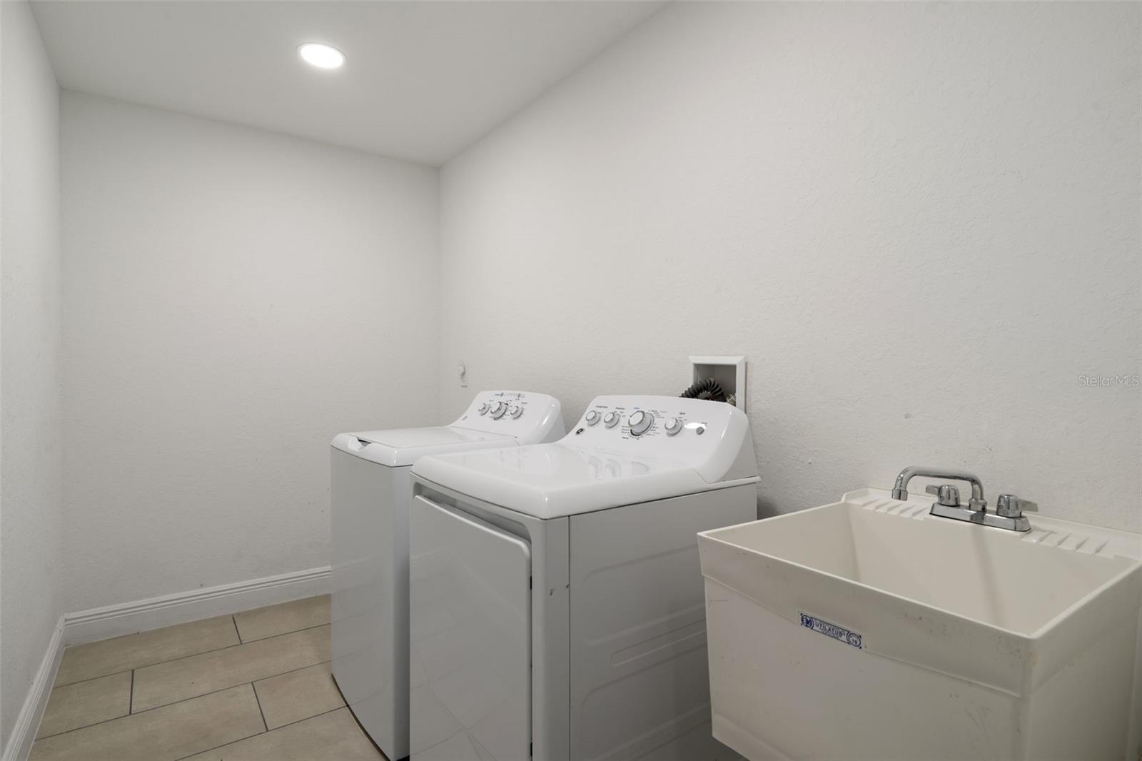 Image 19 of 23 For 5106 Pacific Avenue