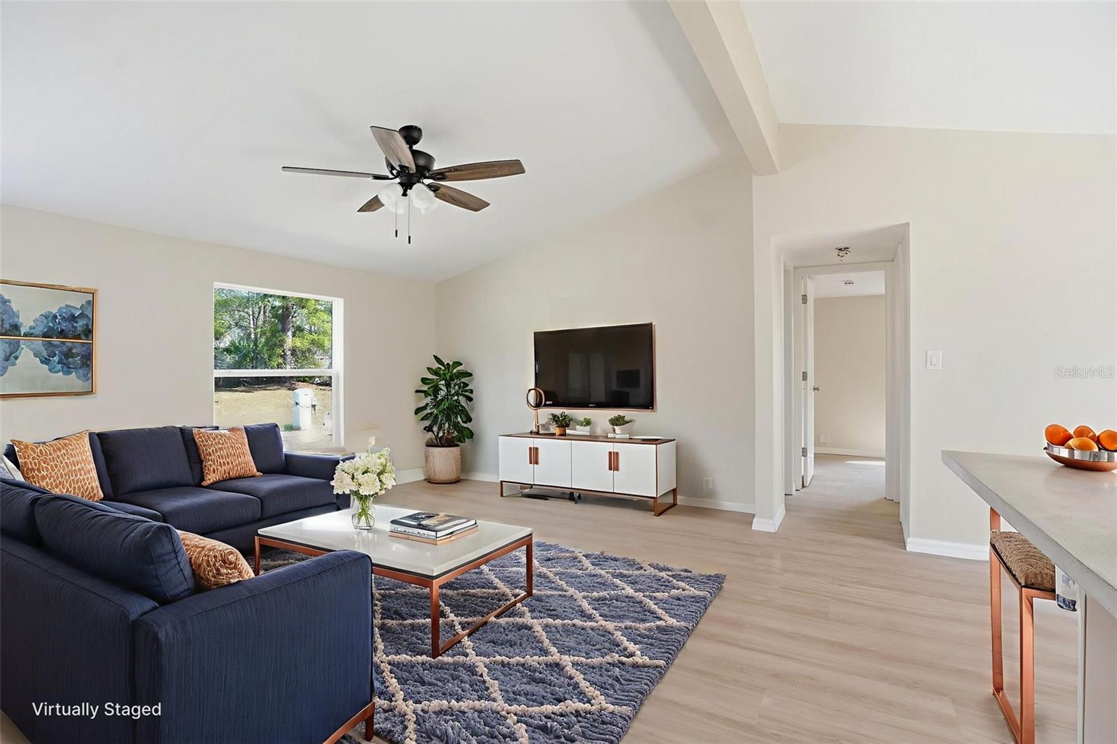 Image 6 of 34 For 3948 Klett Path