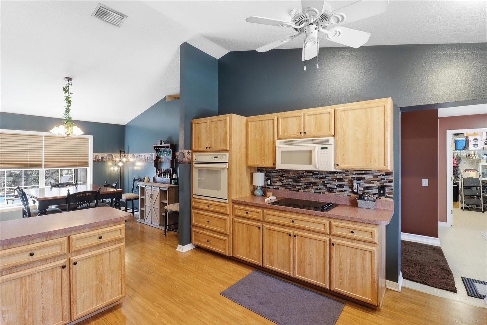 Image 12 of 47 For 5717 Nobis Circle