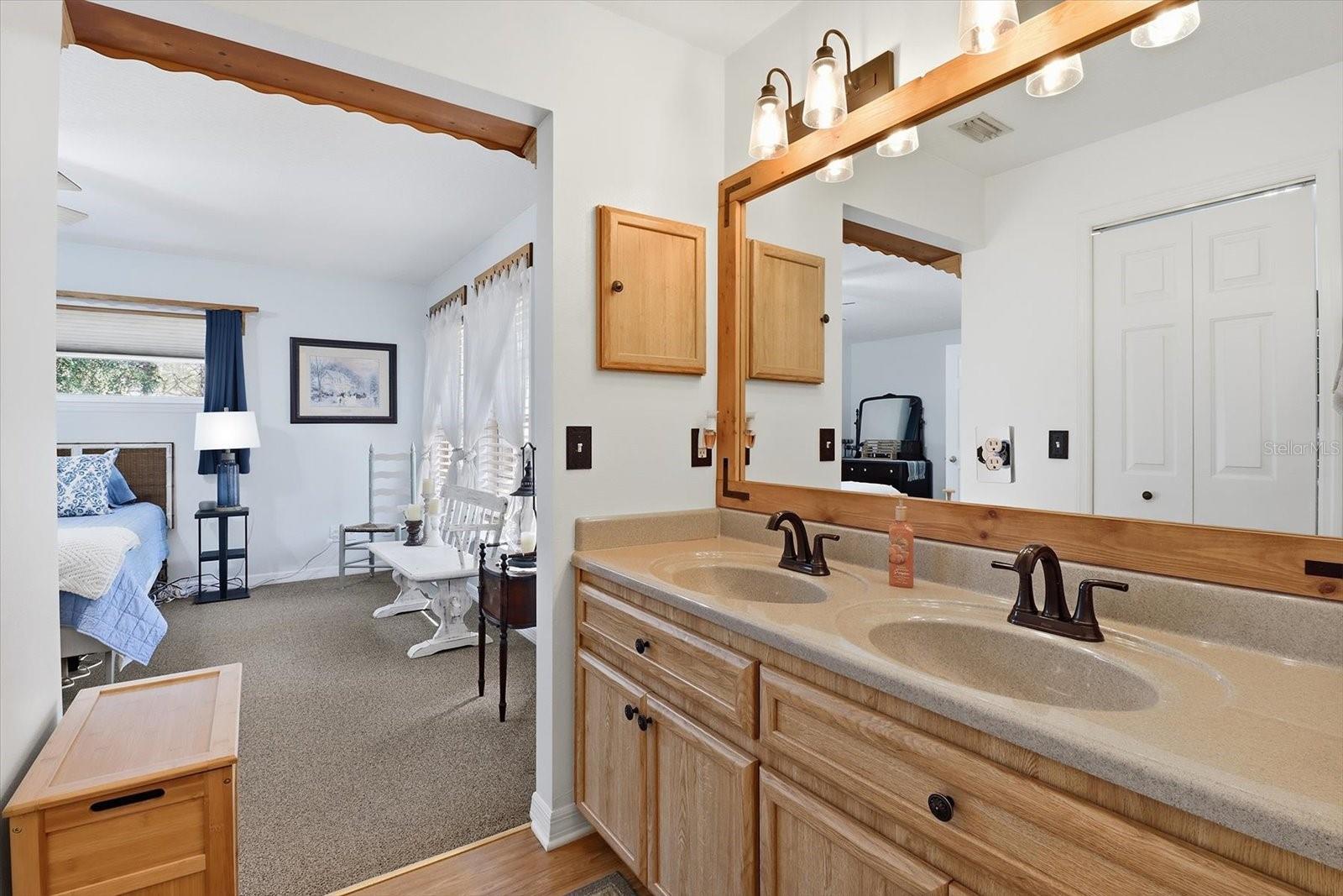 Image 22 of 47 For 5717 Nobis Circle