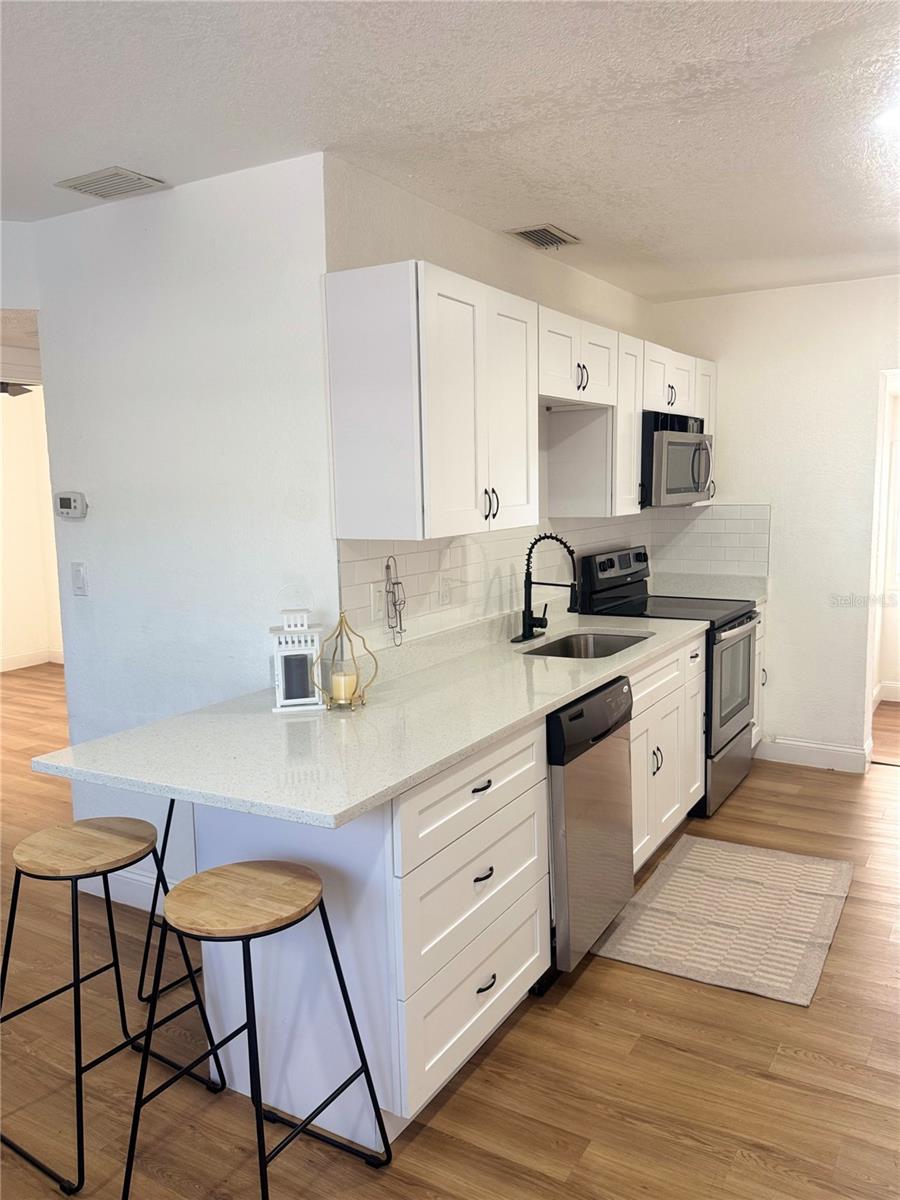 Image 7 of 12 For 3022 Meadow Street 1