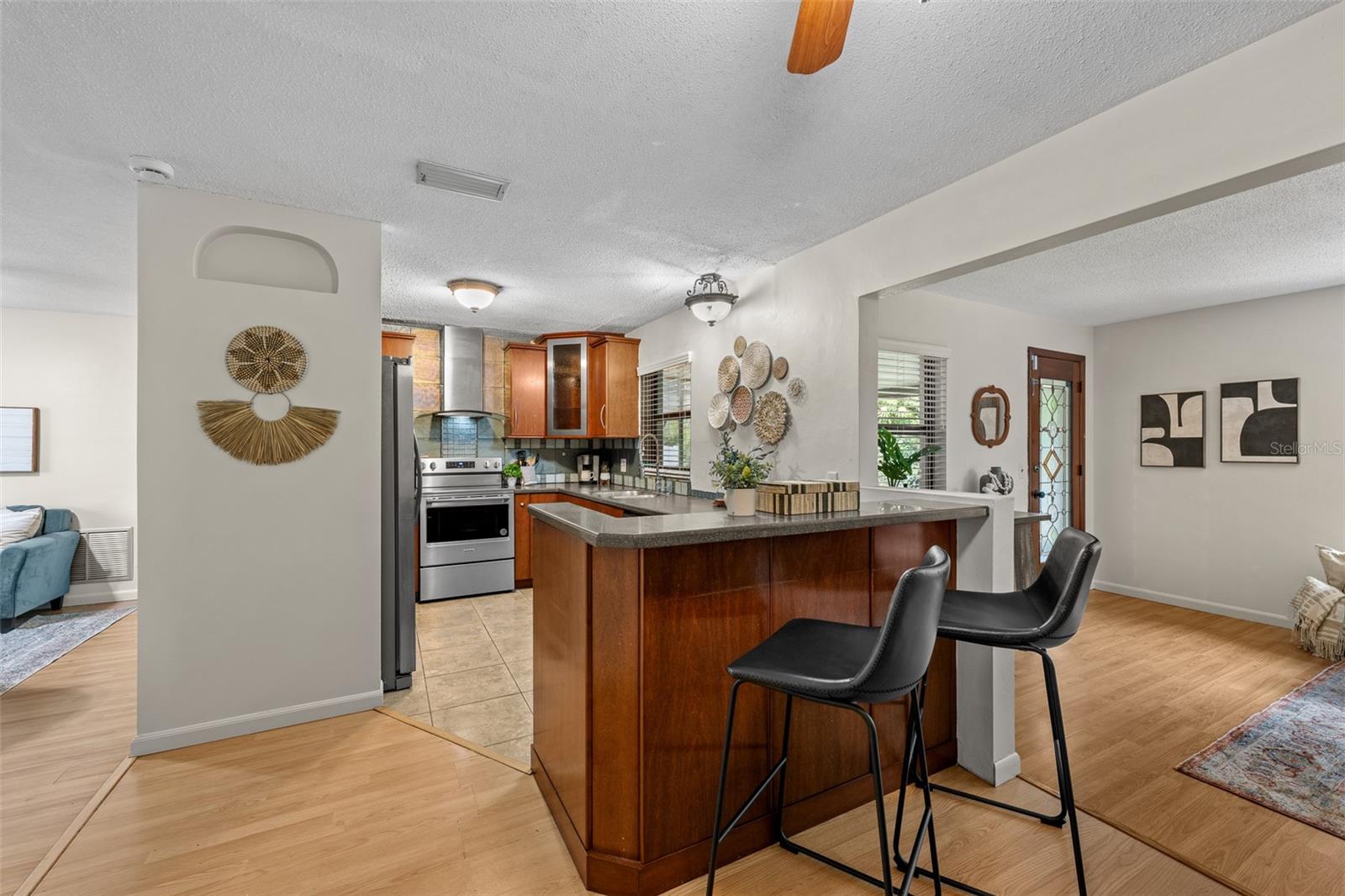 Image 10 of 27 For 1363 Essex Drive