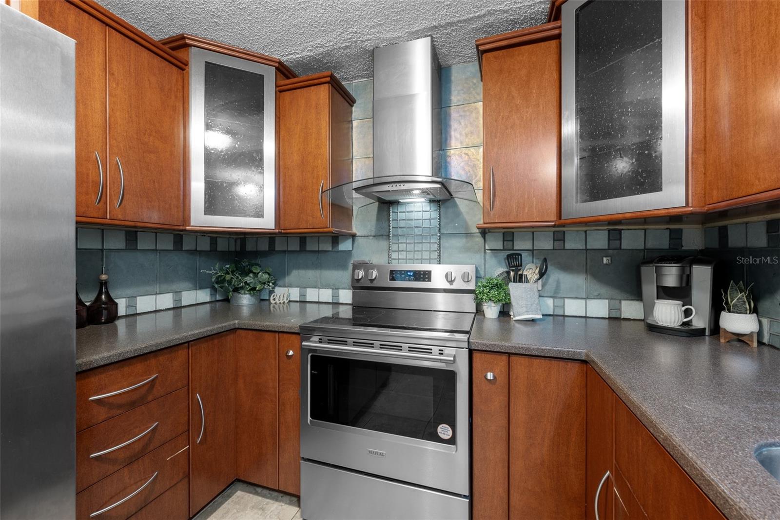 Image 12 of 27 For 1363 Essex Drive