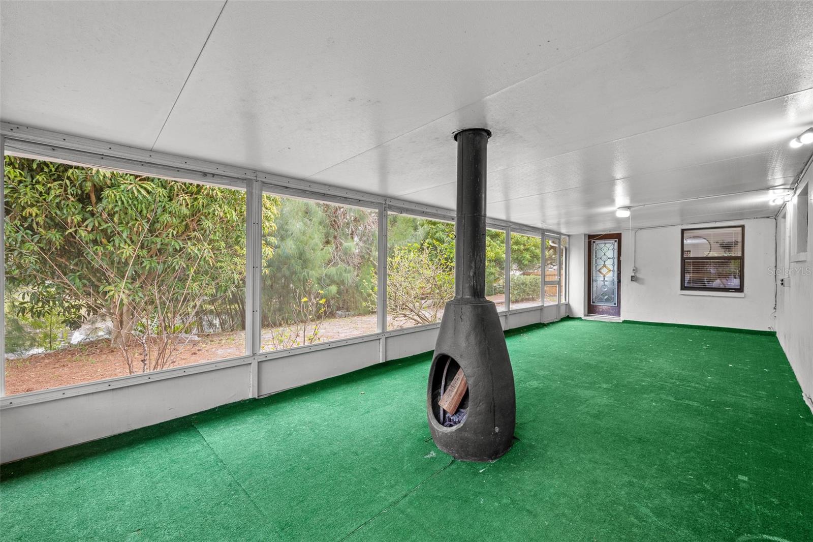 Image 20 of 27 For 1363 Essex Drive