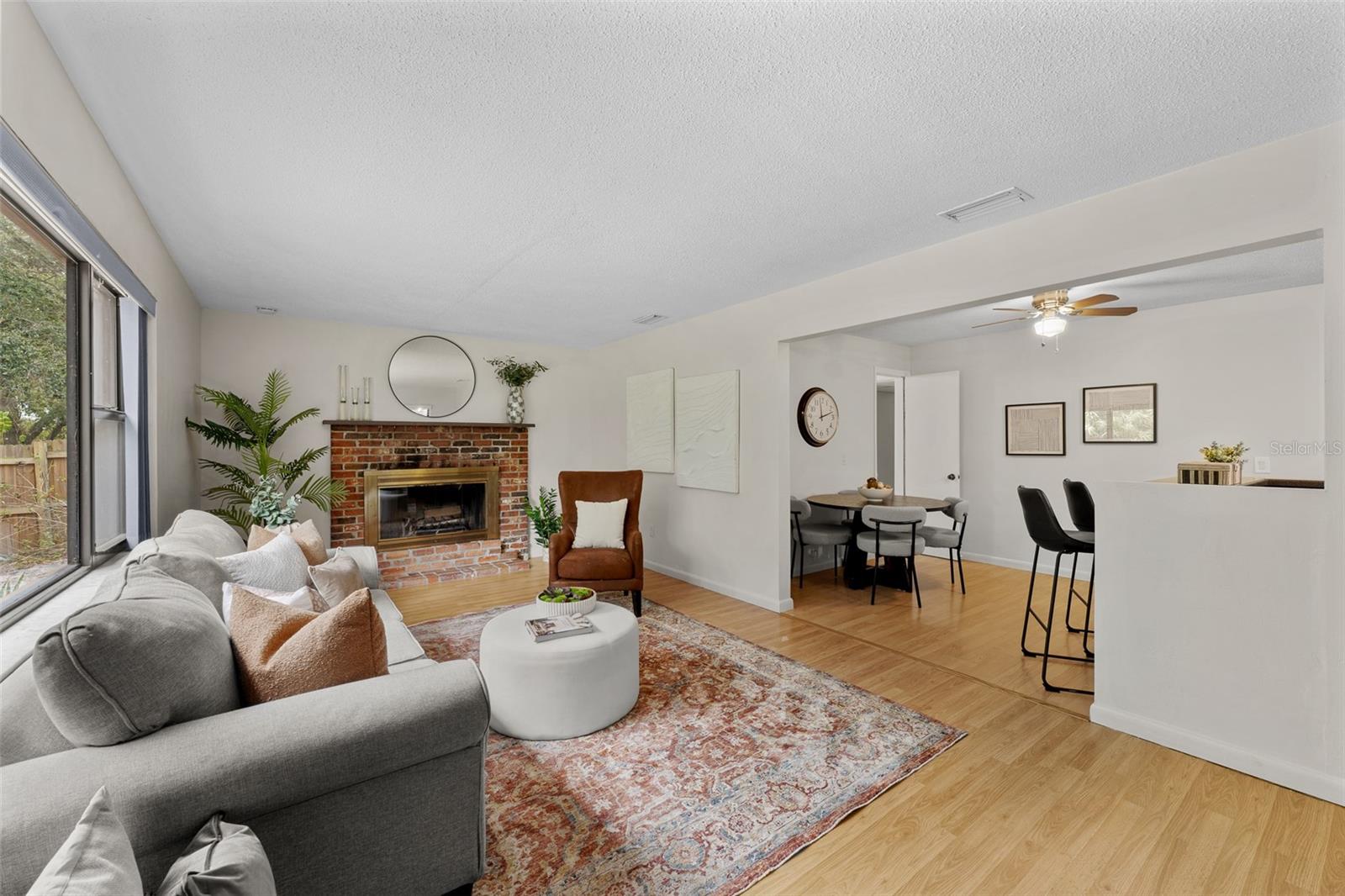 Image 6 of 27 For 1363 Essex Drive