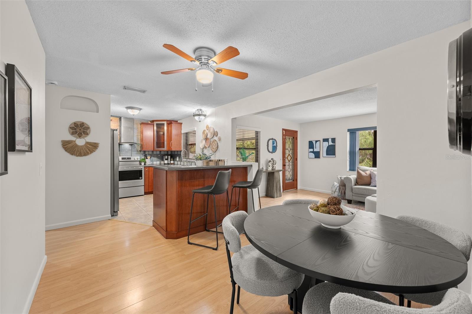 Image 9 of 27 For 1363 Essex Drive