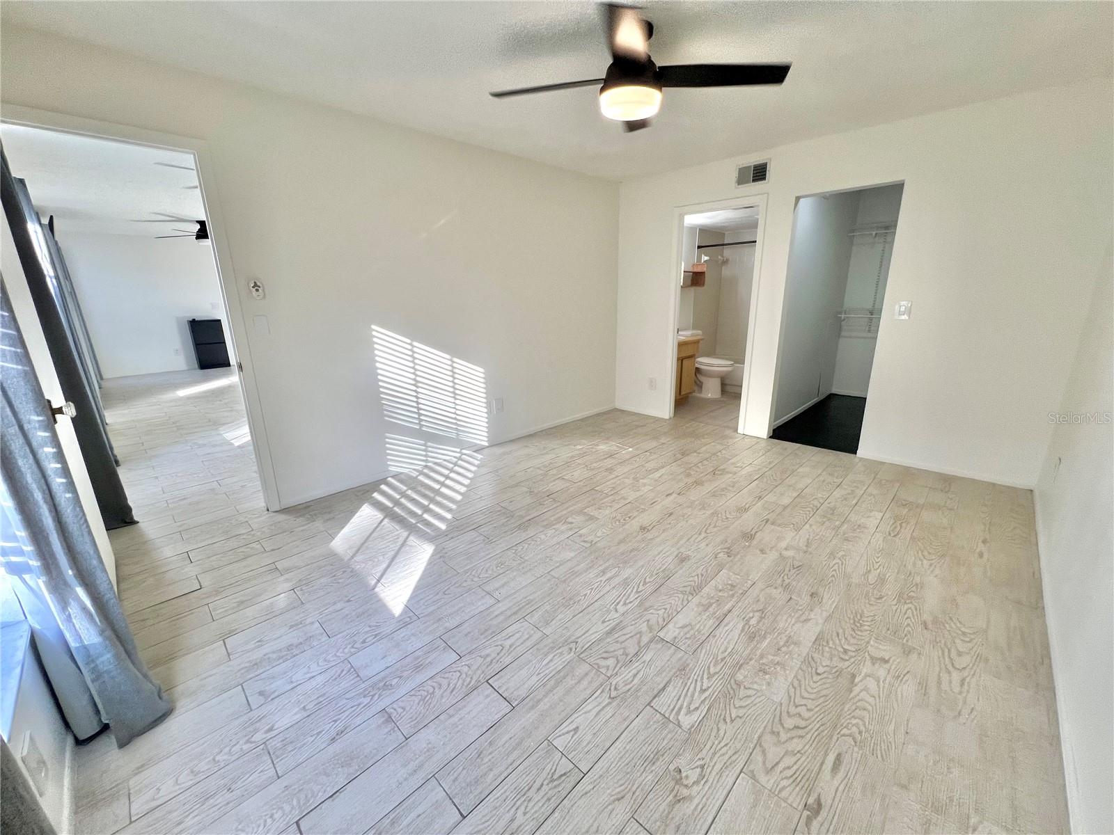 Image 10 of 23 For 2981 Bonaventure Circle 201