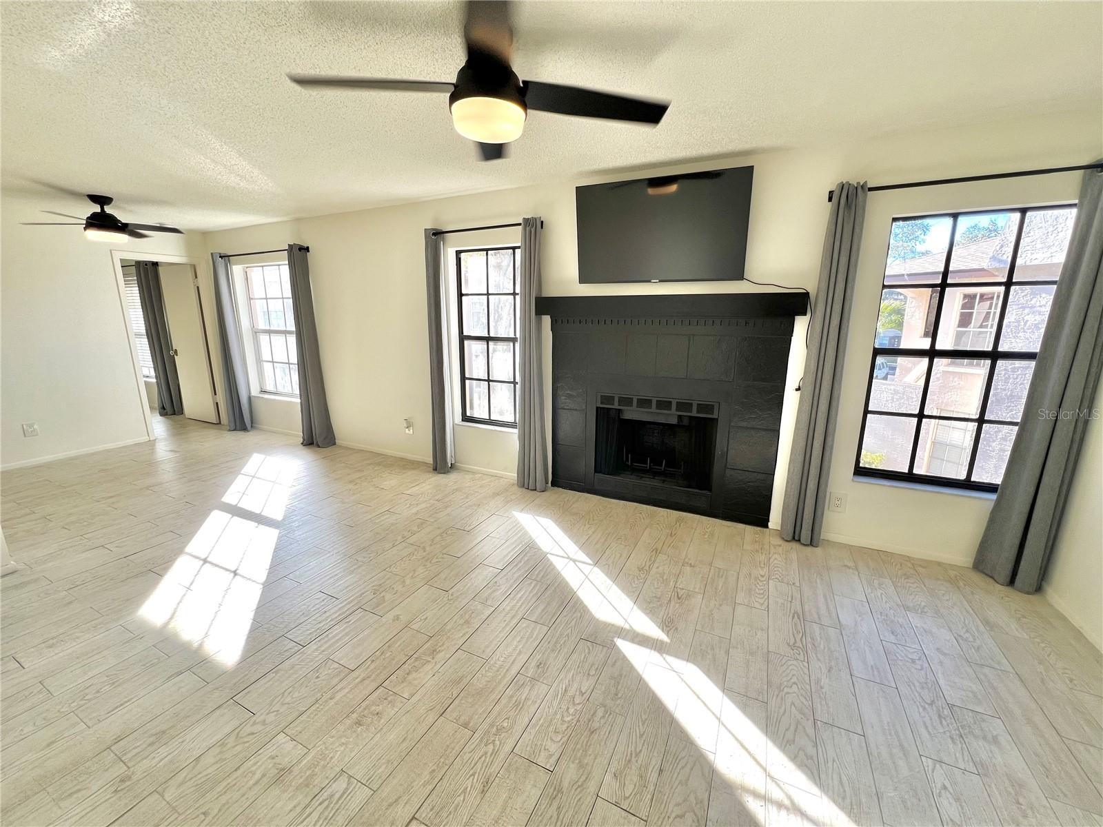 Image 2 of 23 For 2981 Bonaventure Circle 201