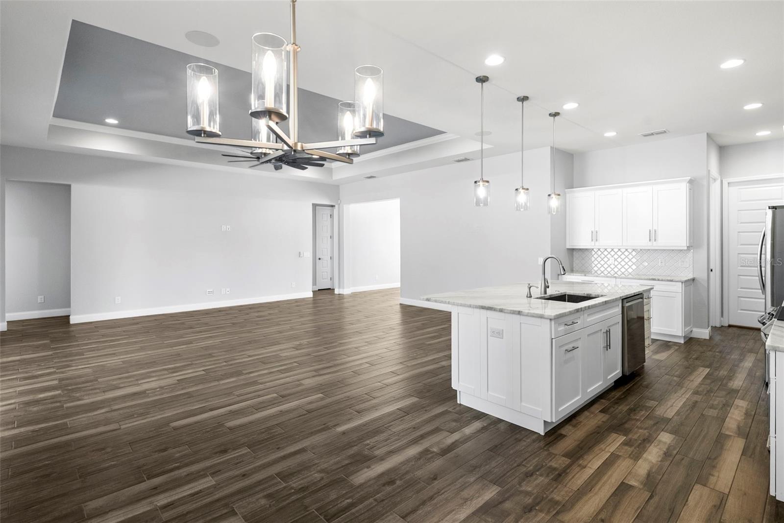 Image 11 of 60 For 6786 Bentridge Drive