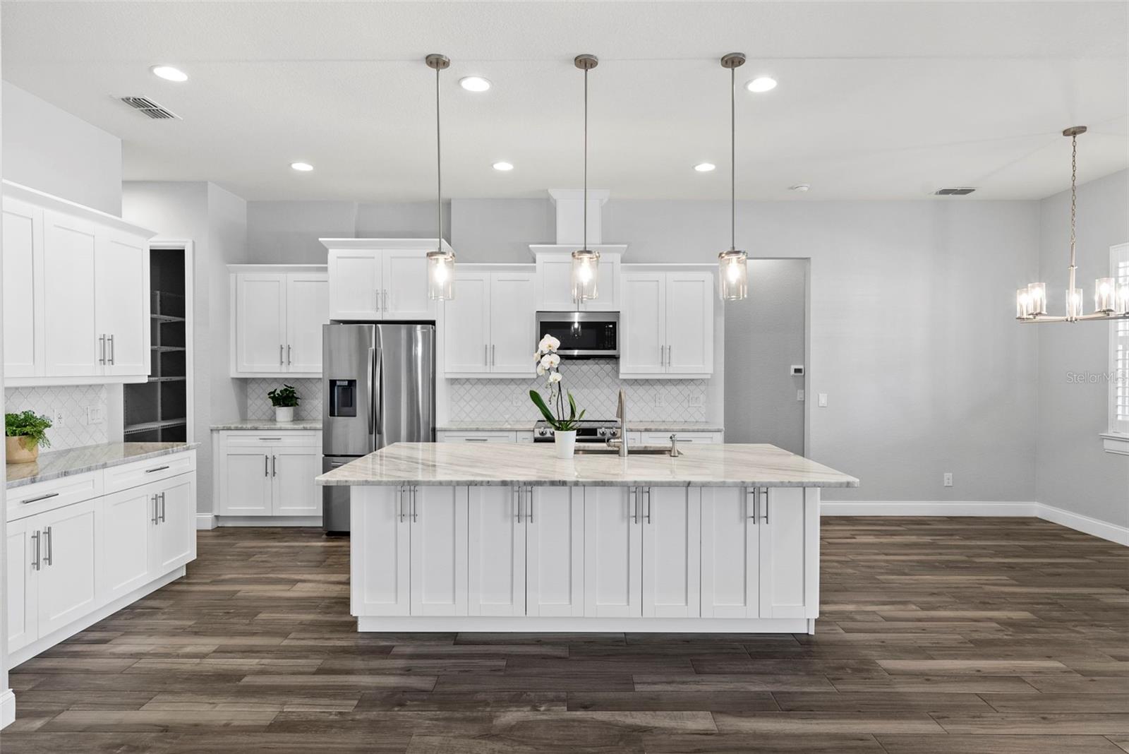 Image 15 of 60 For 6786 Bentridge Drive