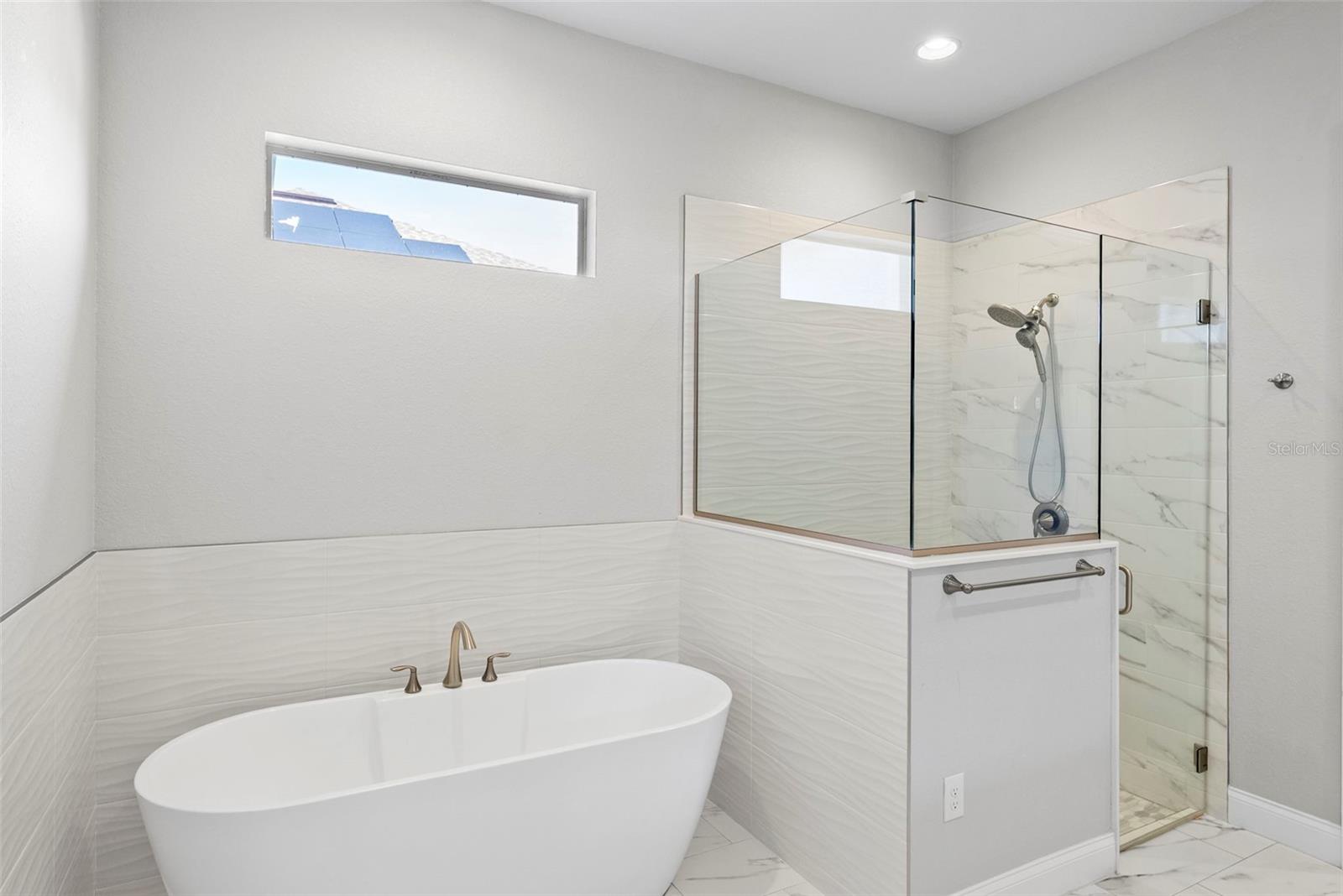 Image 25 of 60 For 6786 Bentridge Drive