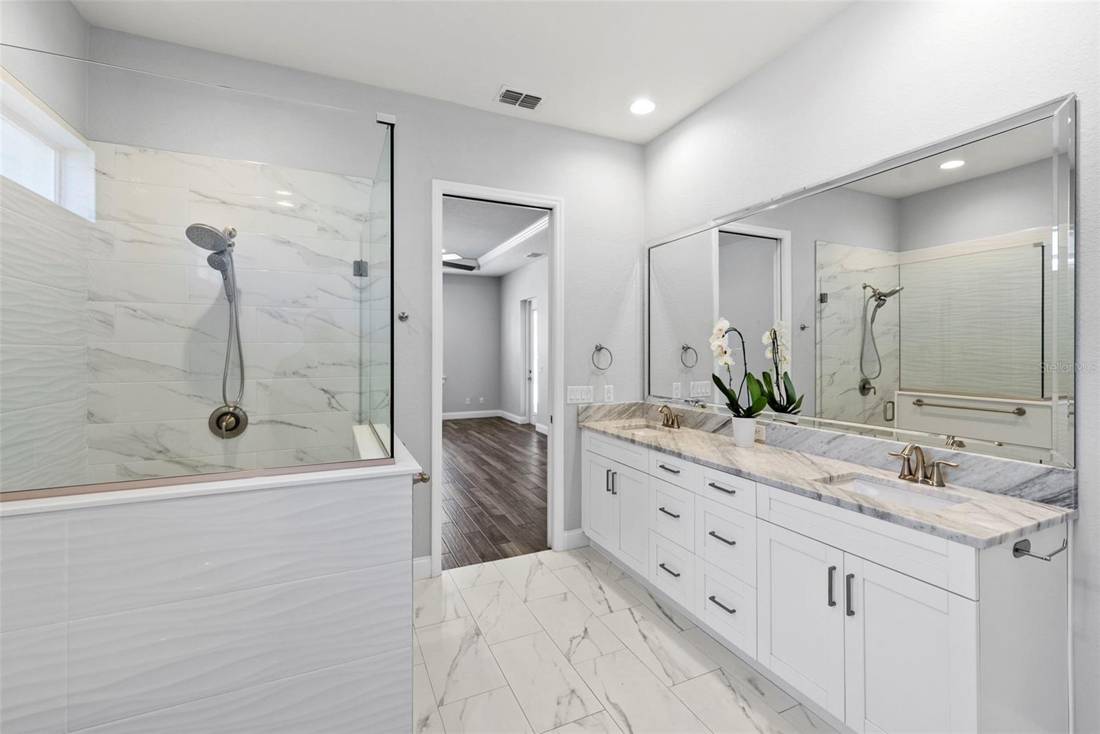 Image 26 of 60 For 6786 Bentridge Drive