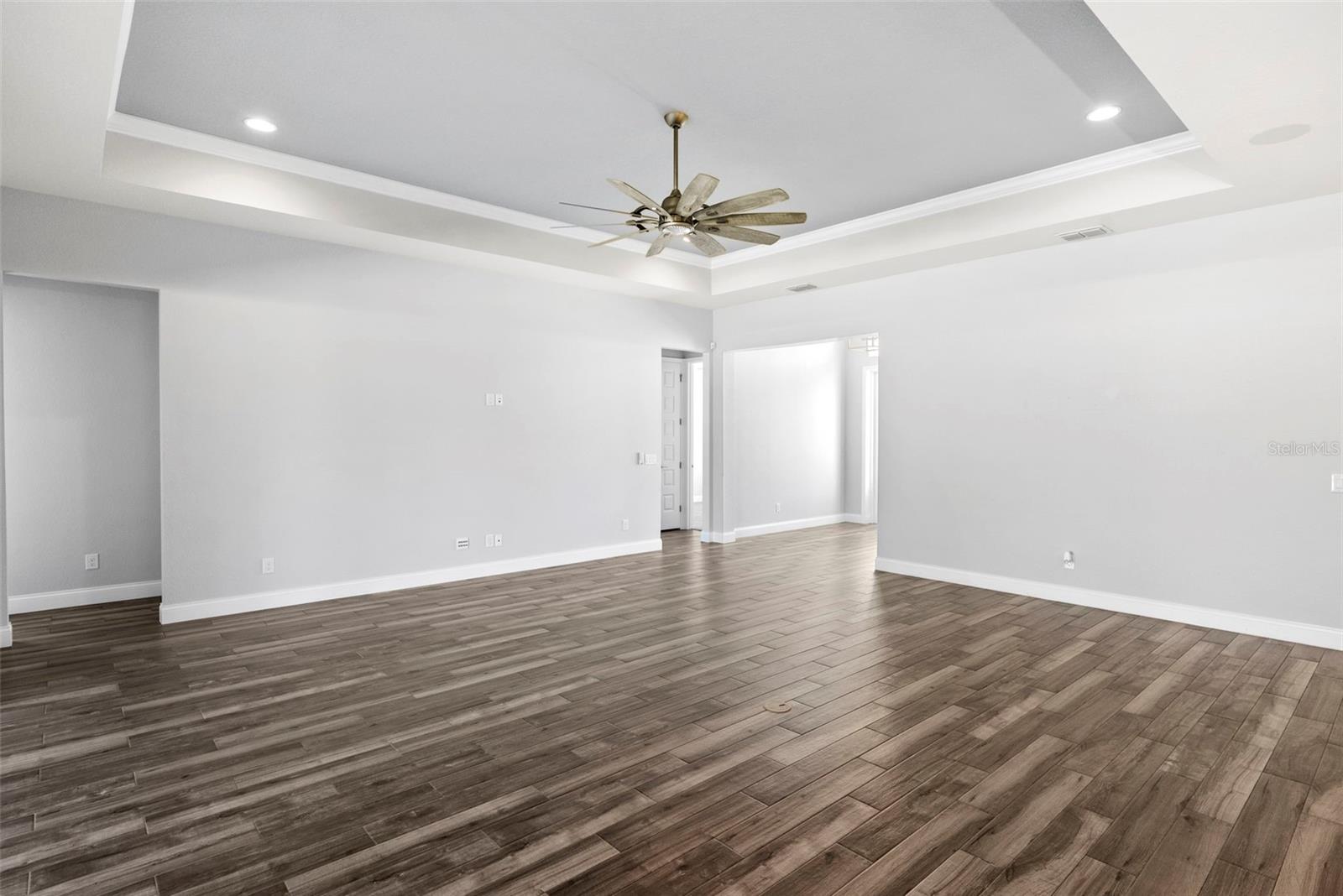 Image 9 of 60 For 6786 Bentridge Drive