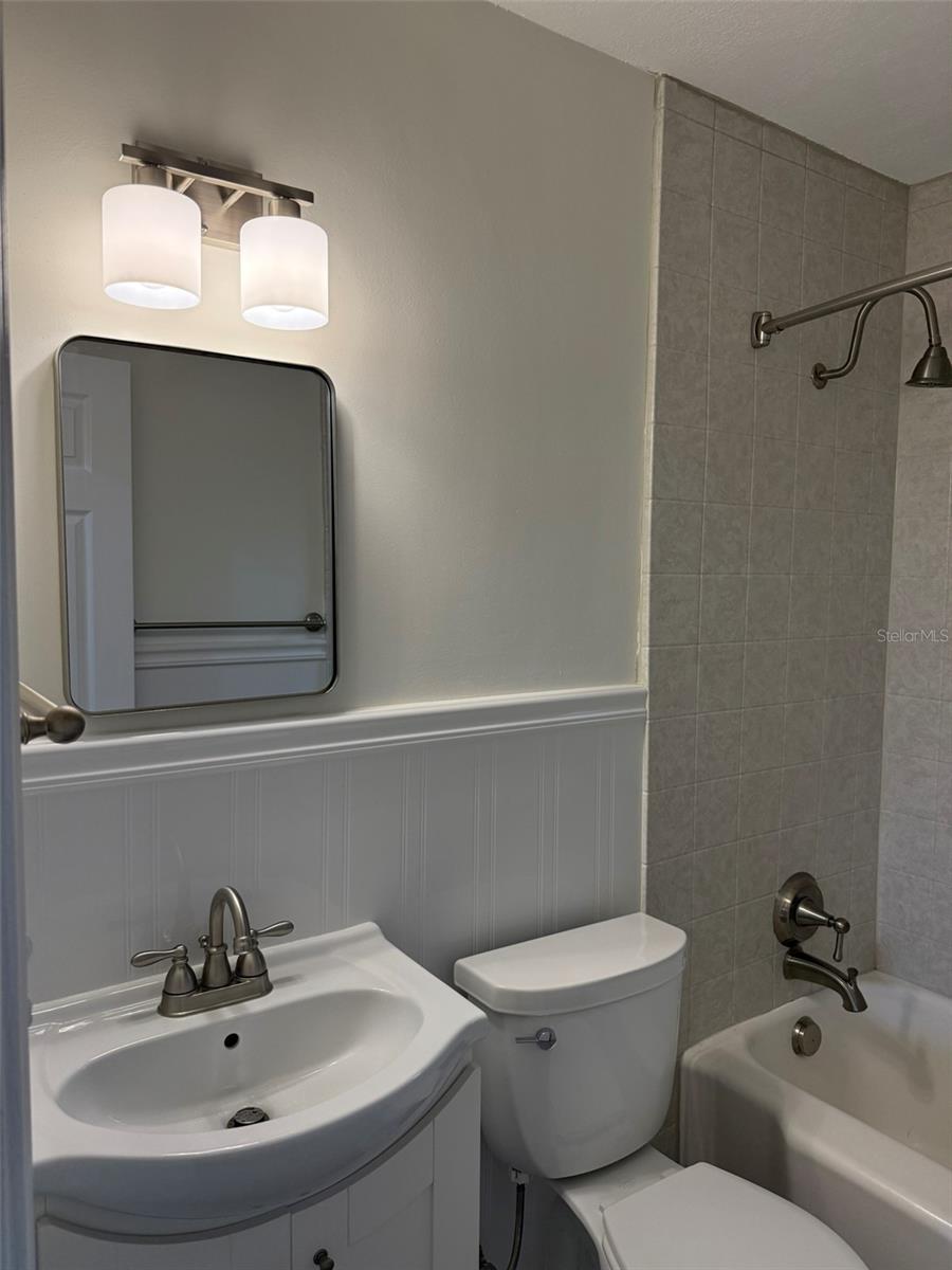 Image 12 of 20 For 1917 Gilbert Street