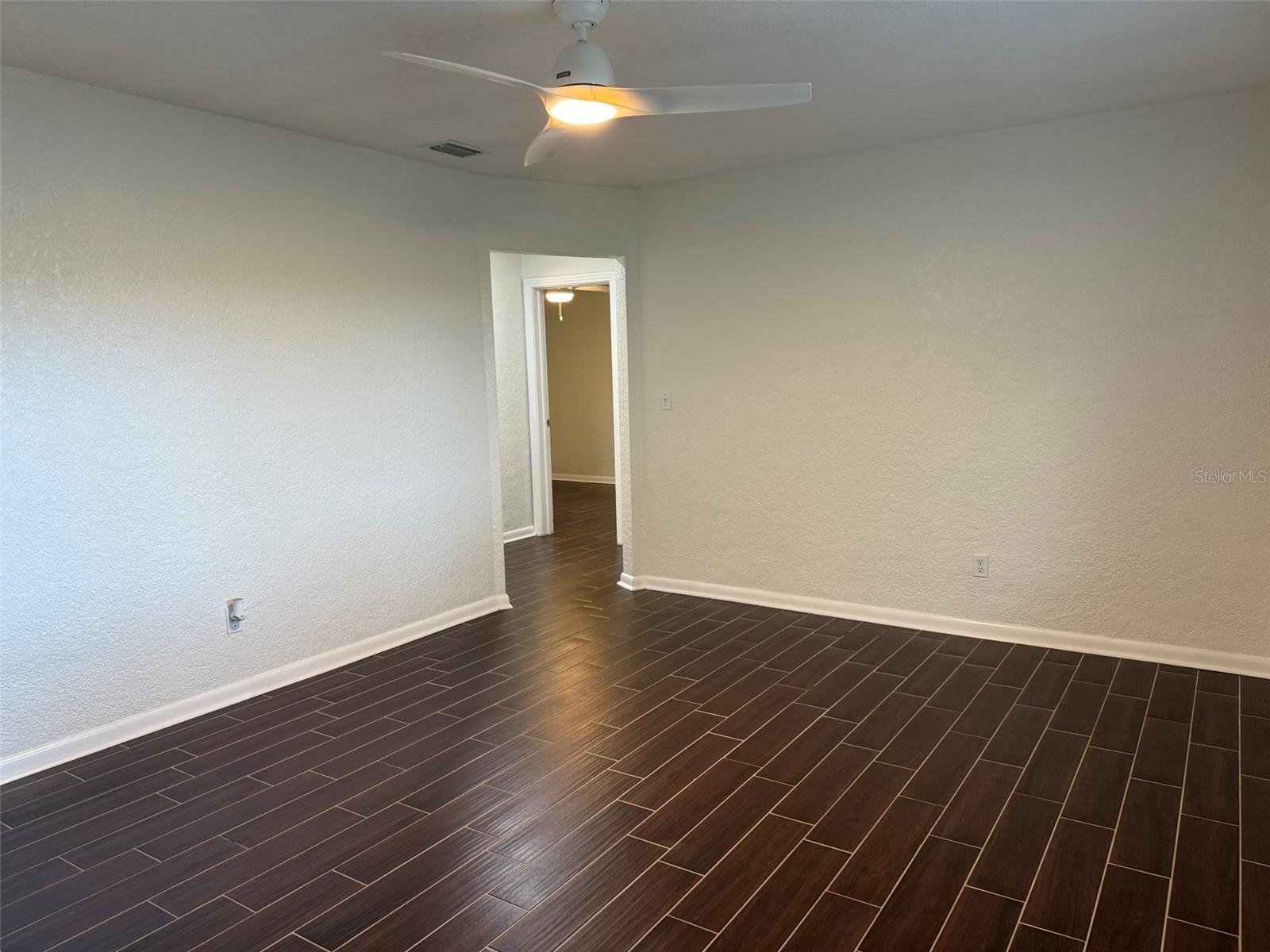 Image 7 of 20 For 1917 Gilbert Street