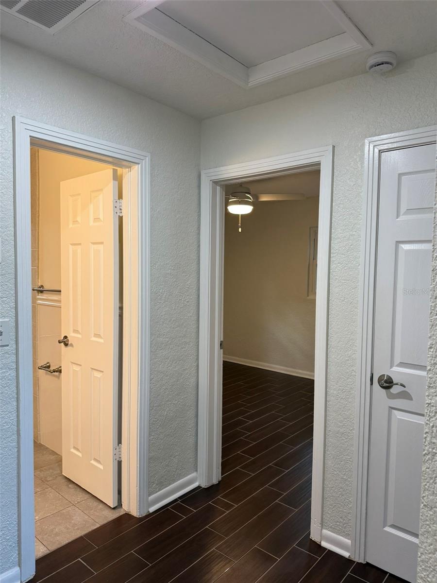 Image 8 of 20 For 1917 Gilbert Street