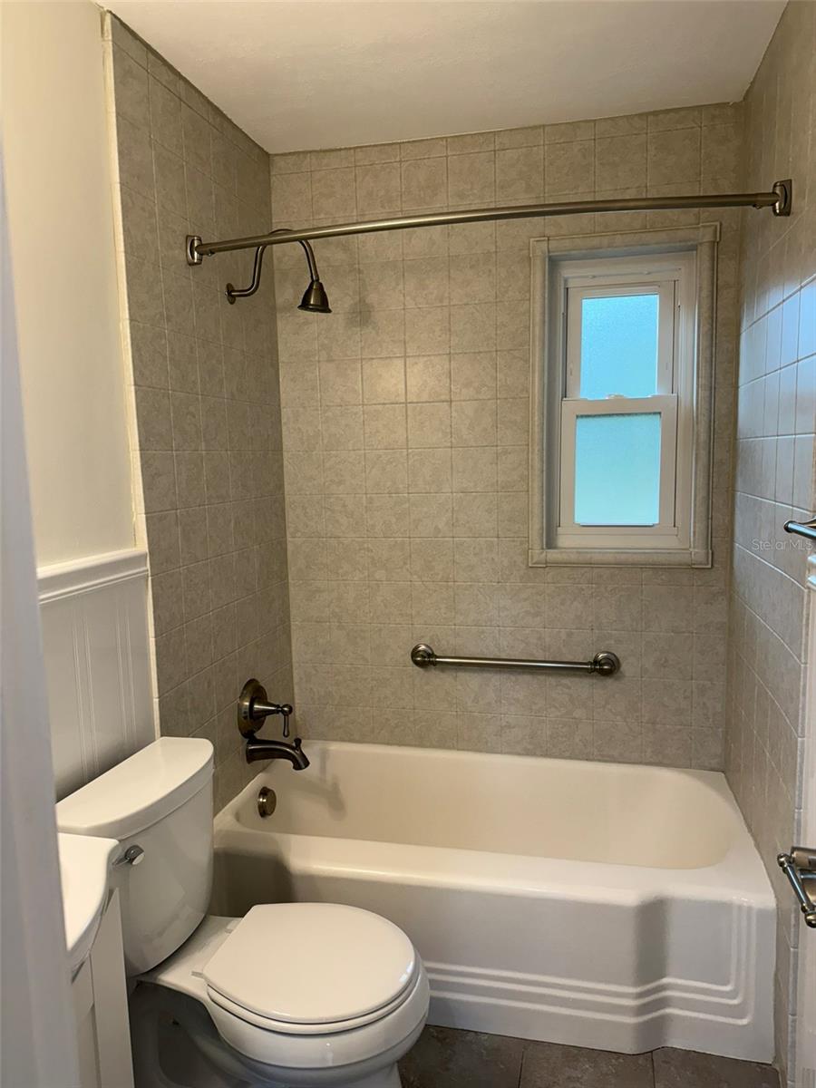 Image 9 of 20 For 1917 Gilbert Street