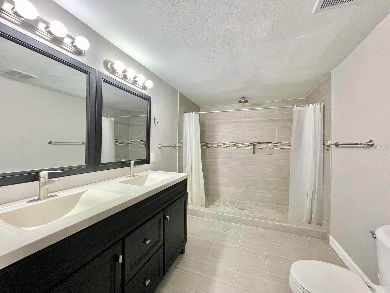 Image 12 of 31 For 7108 Mascotte Street