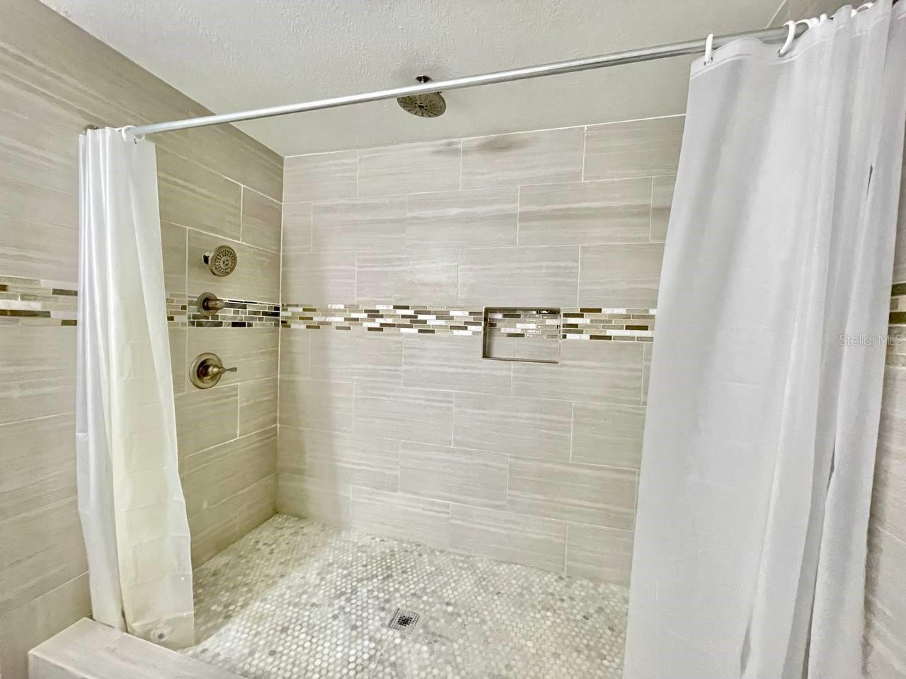 Image 14 of 31 For 7108 Mascotte Street