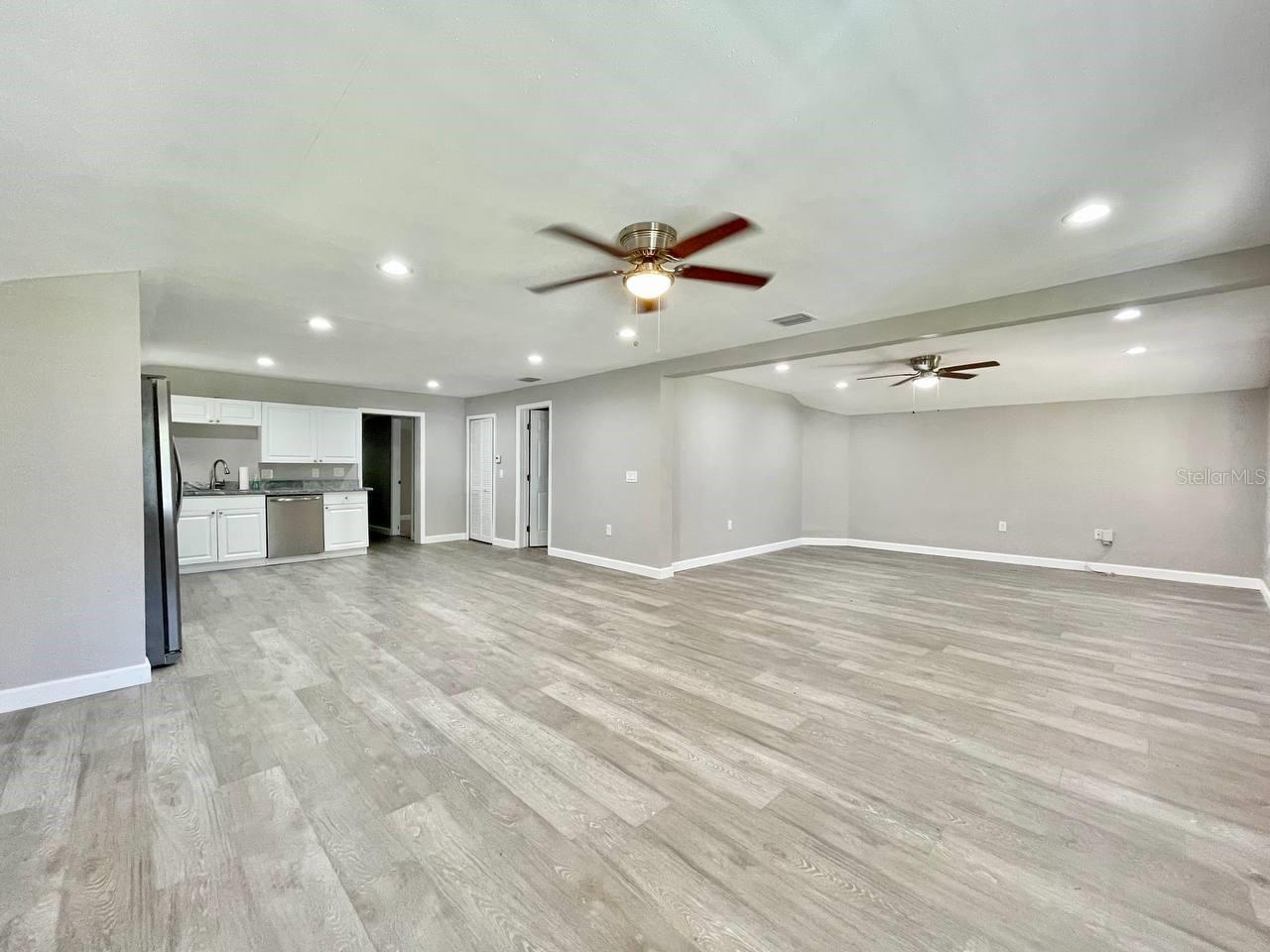 Image 5 of 31 For 7108 Mascotte Street