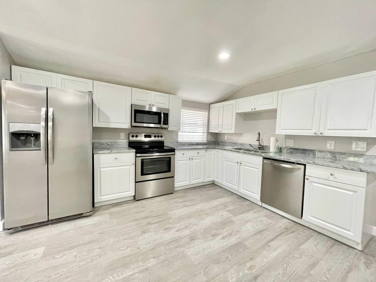 Image 7 of 31 For 7108 Mascotte Street