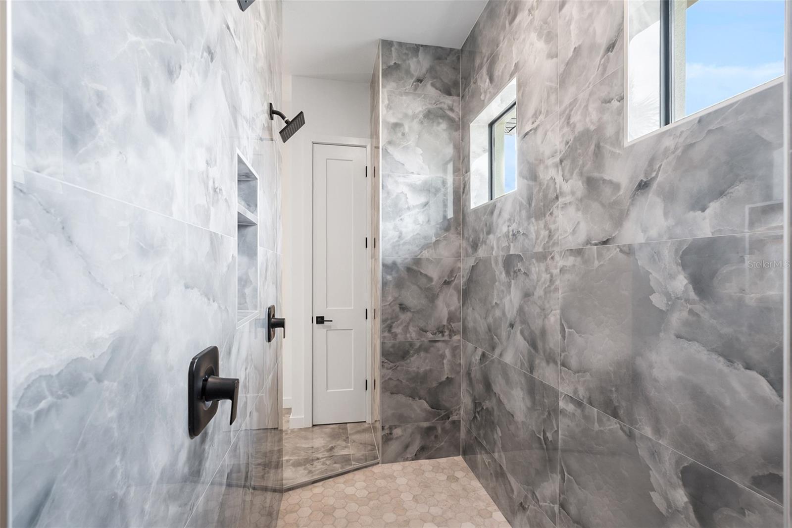 Image 22 of 39 For 2585 Crane Avenue