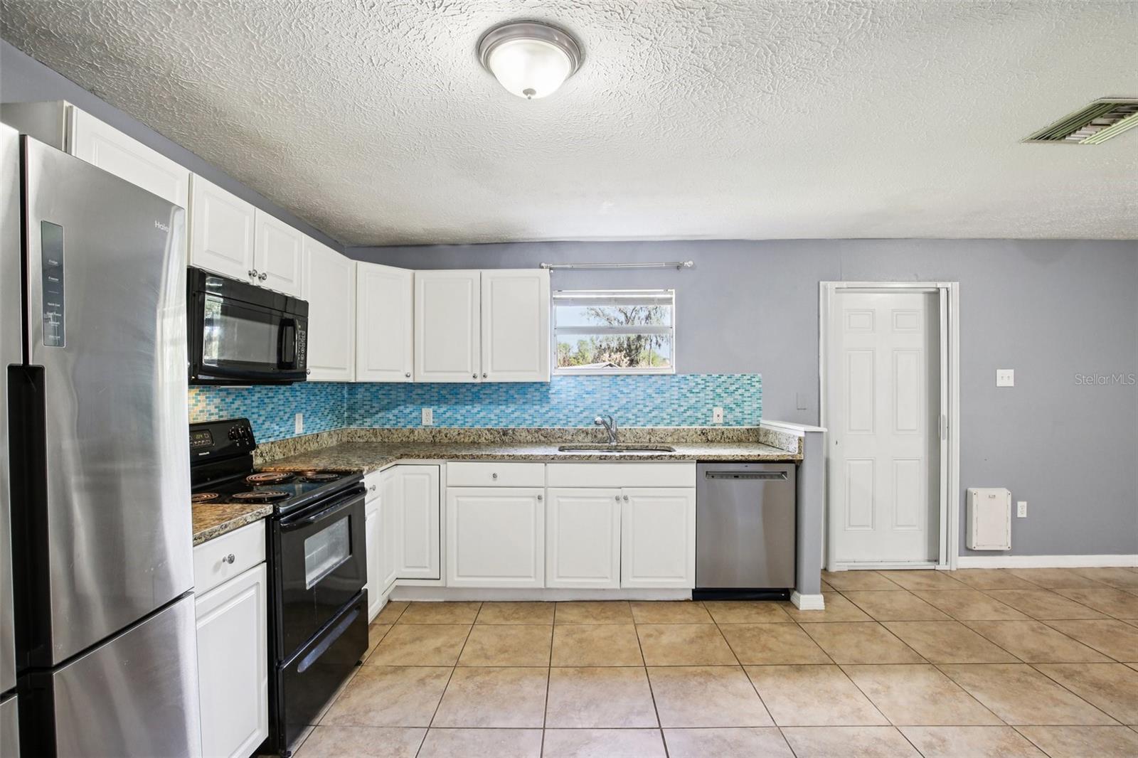 Image 12 of 31 For 3905 West Lake Drive