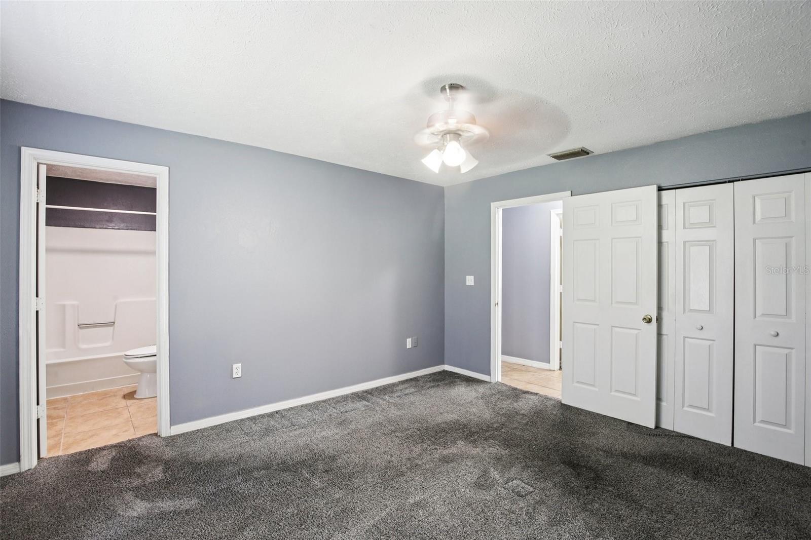 Image 21 of 31 For 3905 West Lake Drive