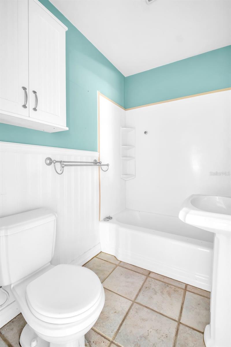 Image 12 of 45 For 402 Orchid Lane Lane